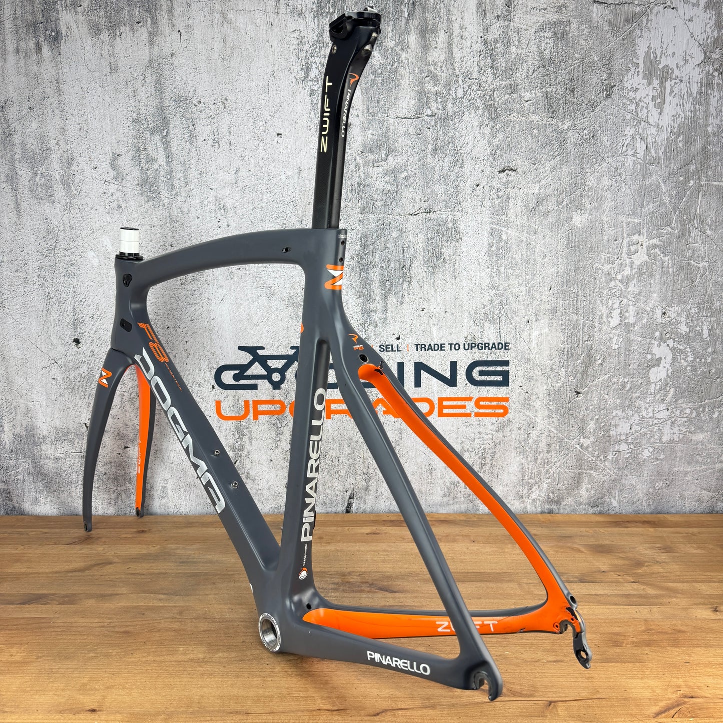 2016 Pinarello Dogma F8 56cm Carbon Rim Brake Zwift Edition Frameset (Damaged)
