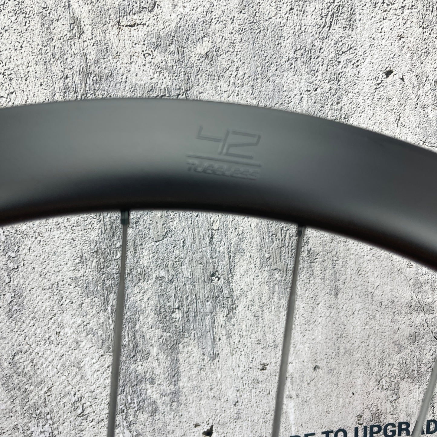 Mint! Cadex 42 Carbon Tubeless Rear Wheel 700c Disc Brake Hookless 788g