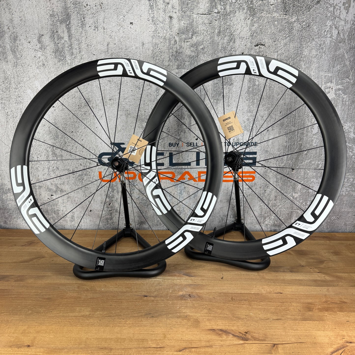 New! Enve SES 4.5 Innerdrive Carbon Tubeless Hookless Disc Wheelset 700c White Decals