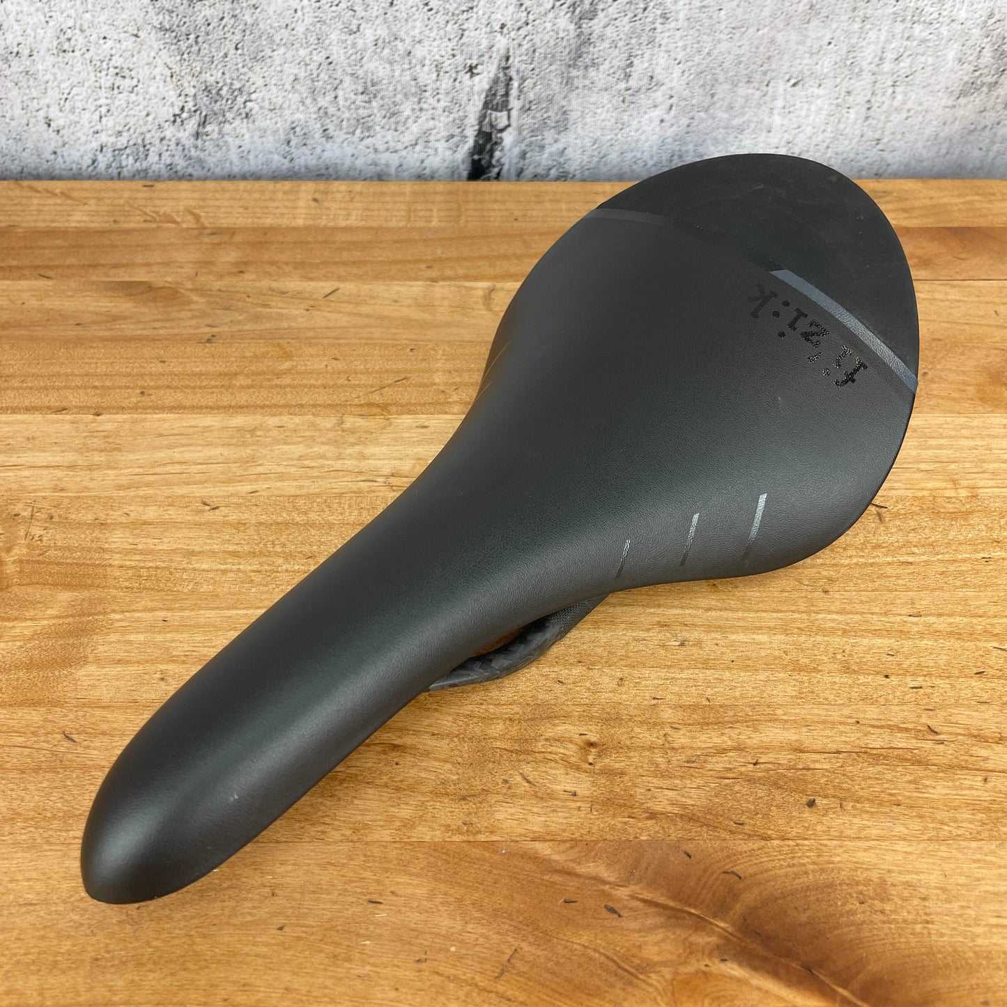 Fizik Aliante 00 138mm 7x10mm Carbon Rails Bike Seat Saddle 180g