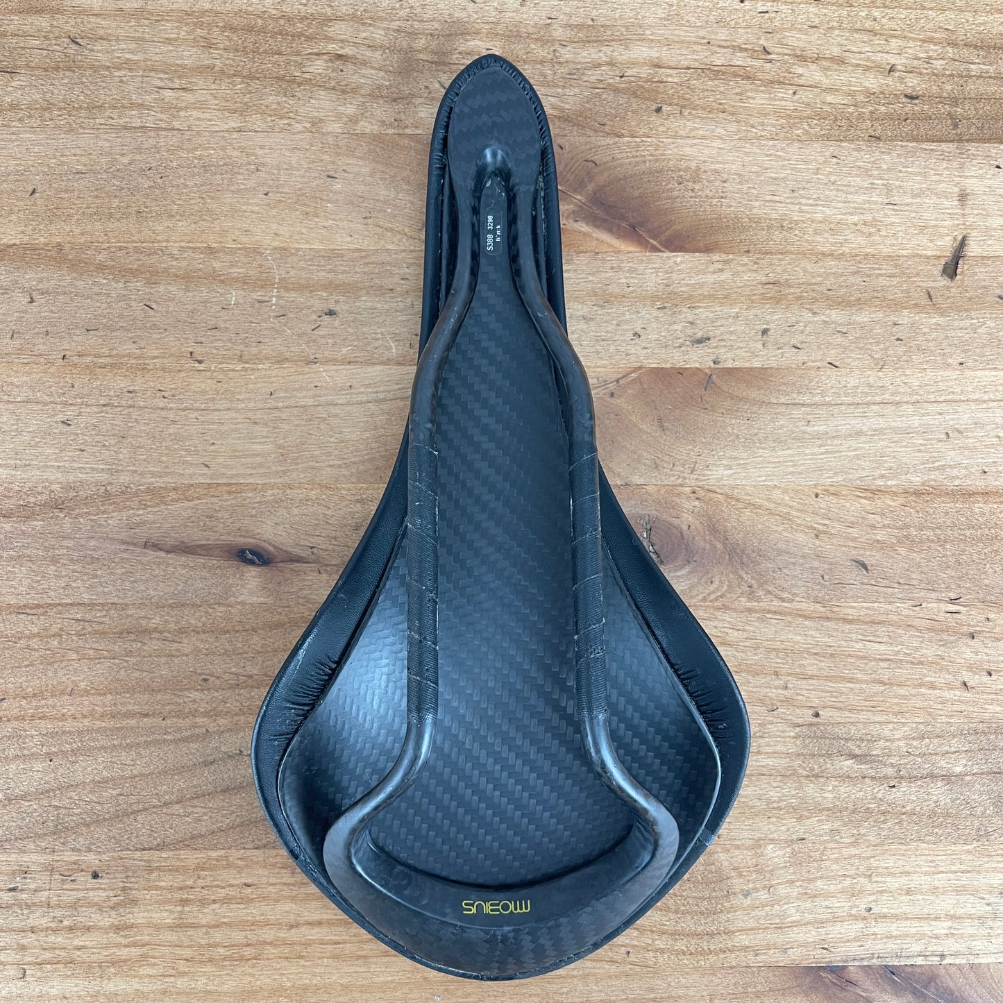 Fizik Aliante 00 138mm 7x10mm Carbon Rails Bike Seat Saddle 180g