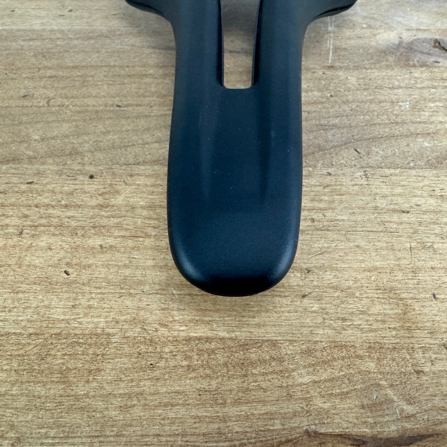 Low Mile! Fizik Antares R3 140mm 7x7mm Kium Rails Bike Saddle 205g