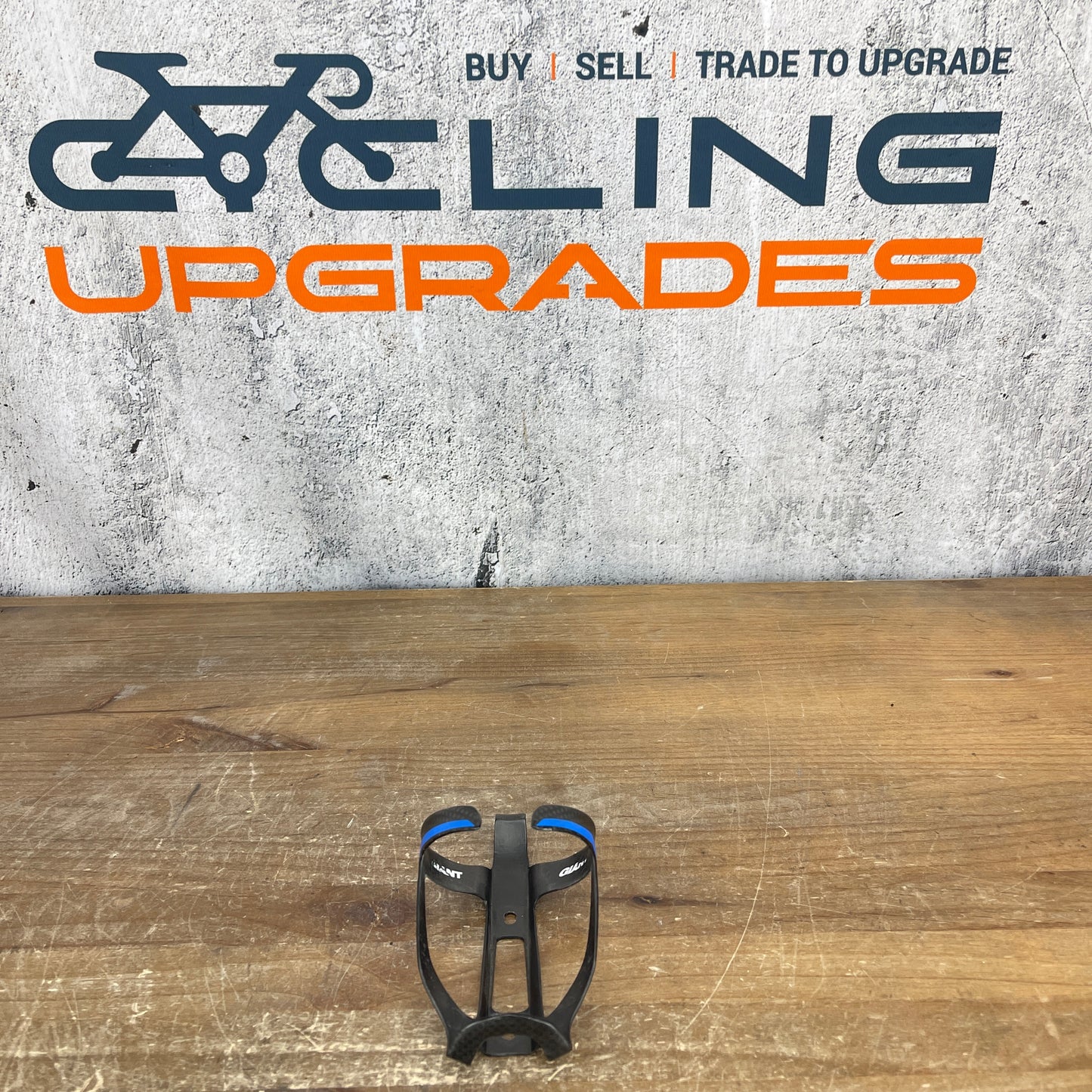 Giant Carbon Blue Accents Single Bike Water Bottle Cage 28g