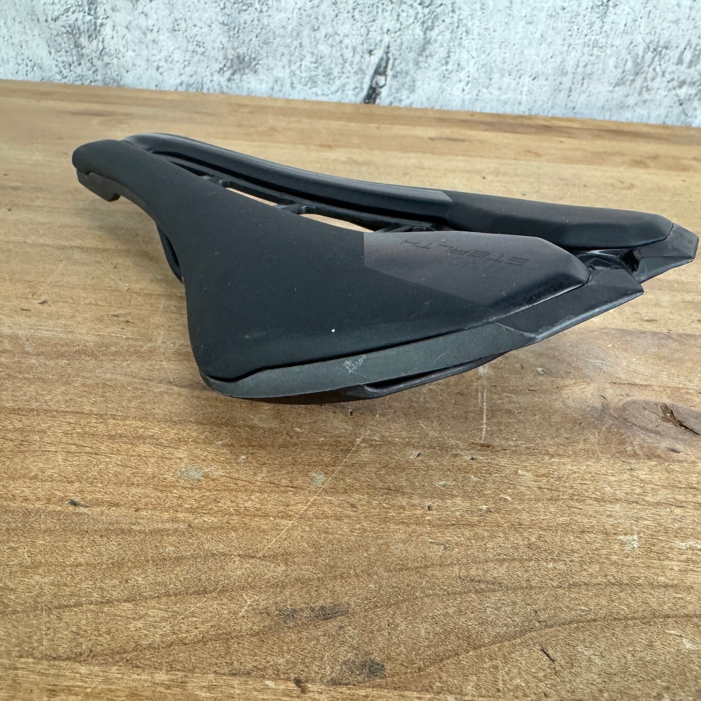 Low Mile! Shimano Pro Stealth Performance 7x7mm Inox Rails 142mm Bike Saddle