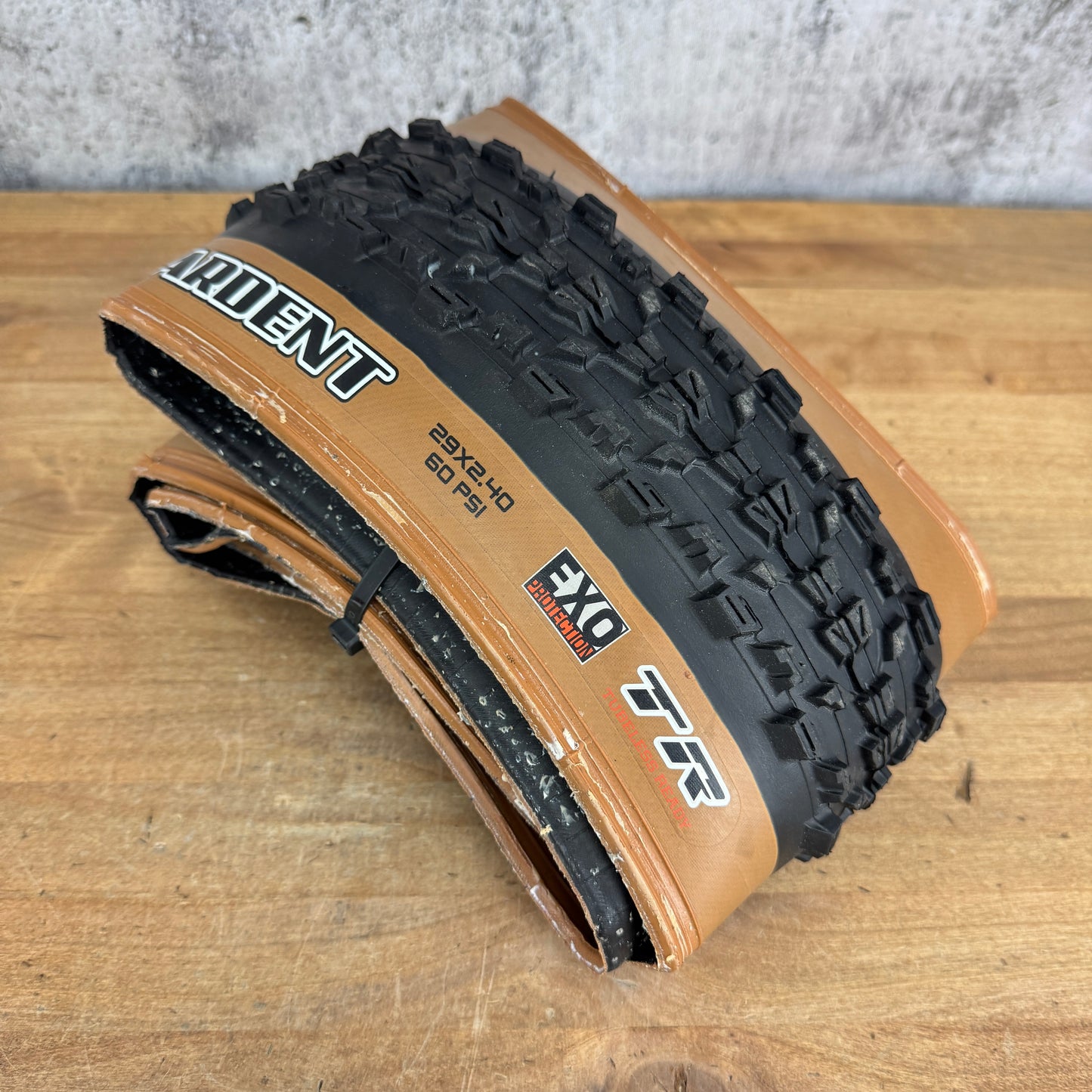 Low Mile! Maxxis Ardent / Rekon Race 29" x 2.4" Tanwall Tubeless MTB Single Tire