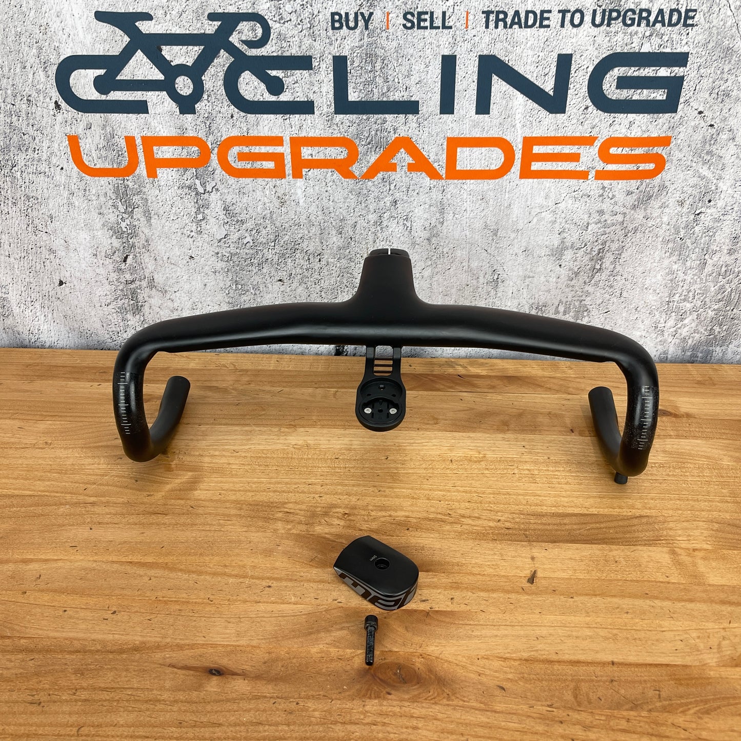 Vision Metron 5D 42cm x 120mm Carbon Integrated Handlebar + Computer Mount