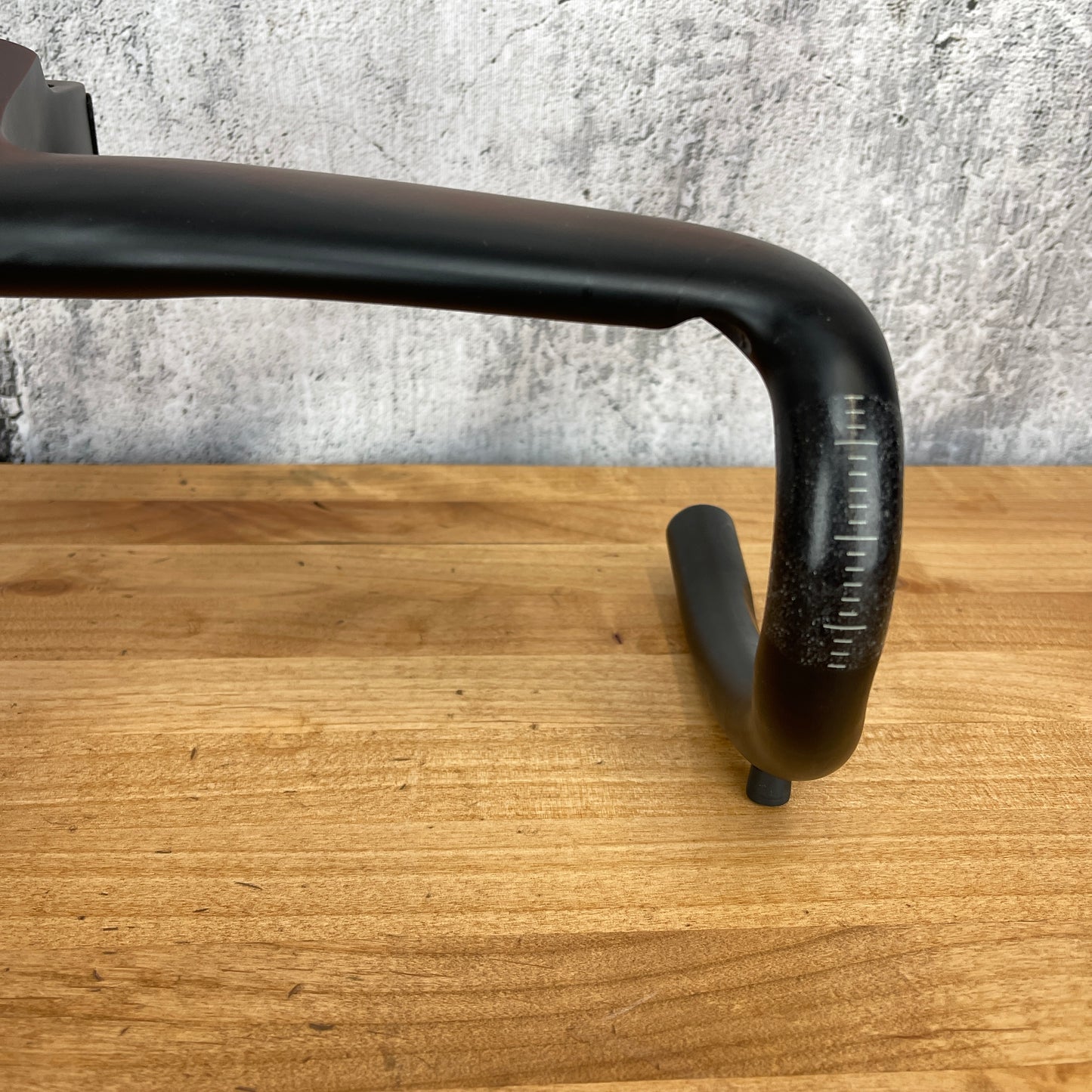 Vision Metron 5D 42cm x 120mm Carbon Integrated Handlebar + Computer Mount