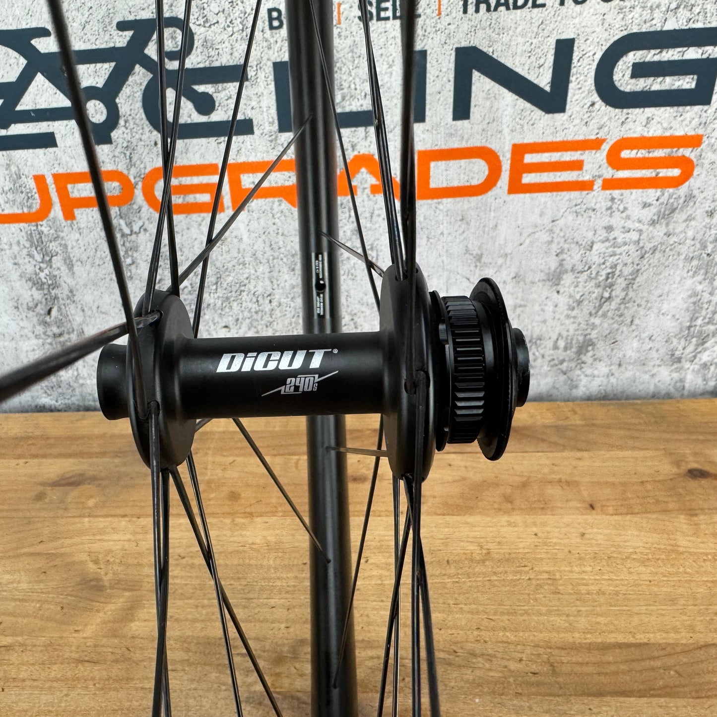 DT Swiss ARC 1400 DICUT 62mm Carbon Tubeless Disc 700c Front Wheel 787g
