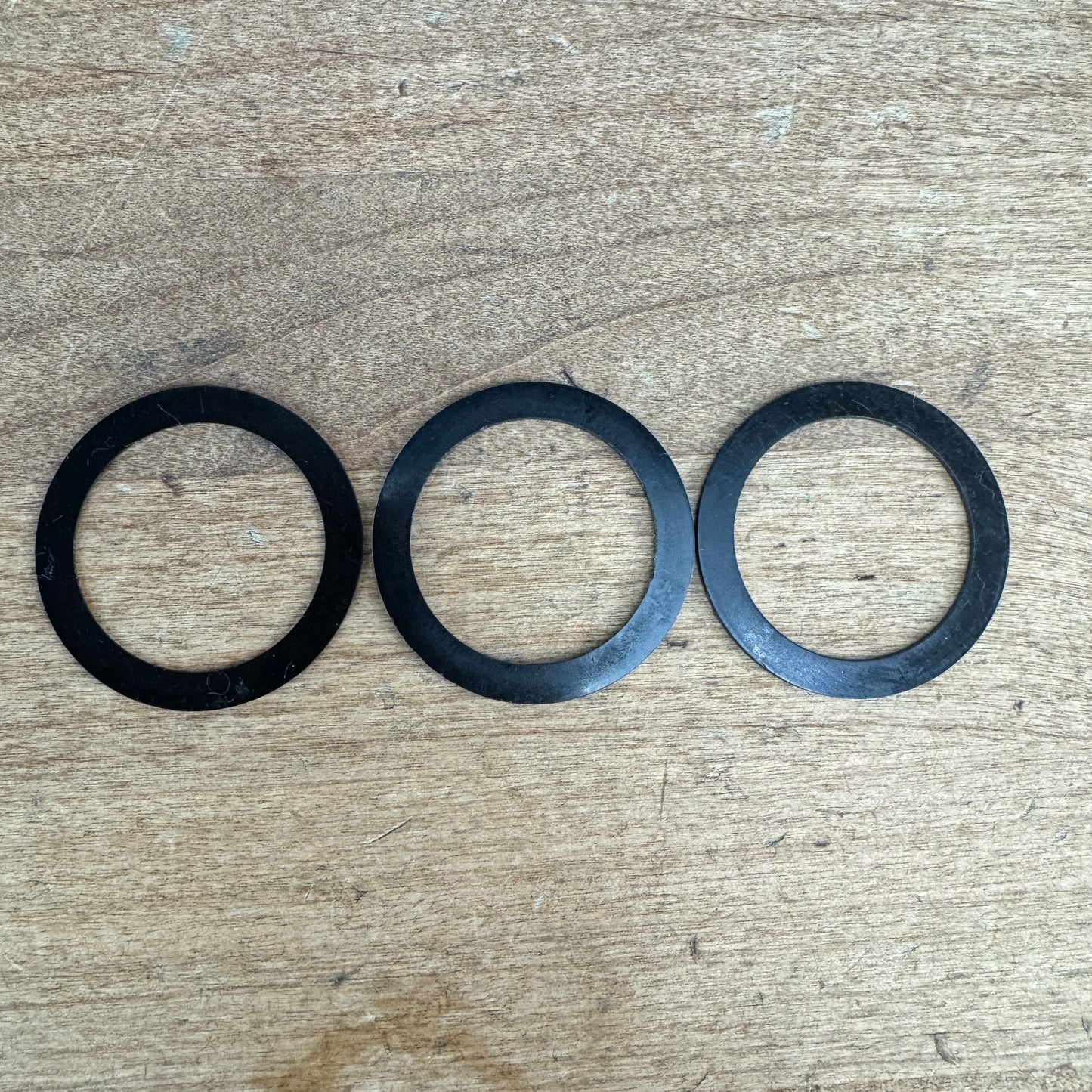 Low Mile! Chris King Threadfit 30 English Thread Gloss Black DUB Bottom Bracket