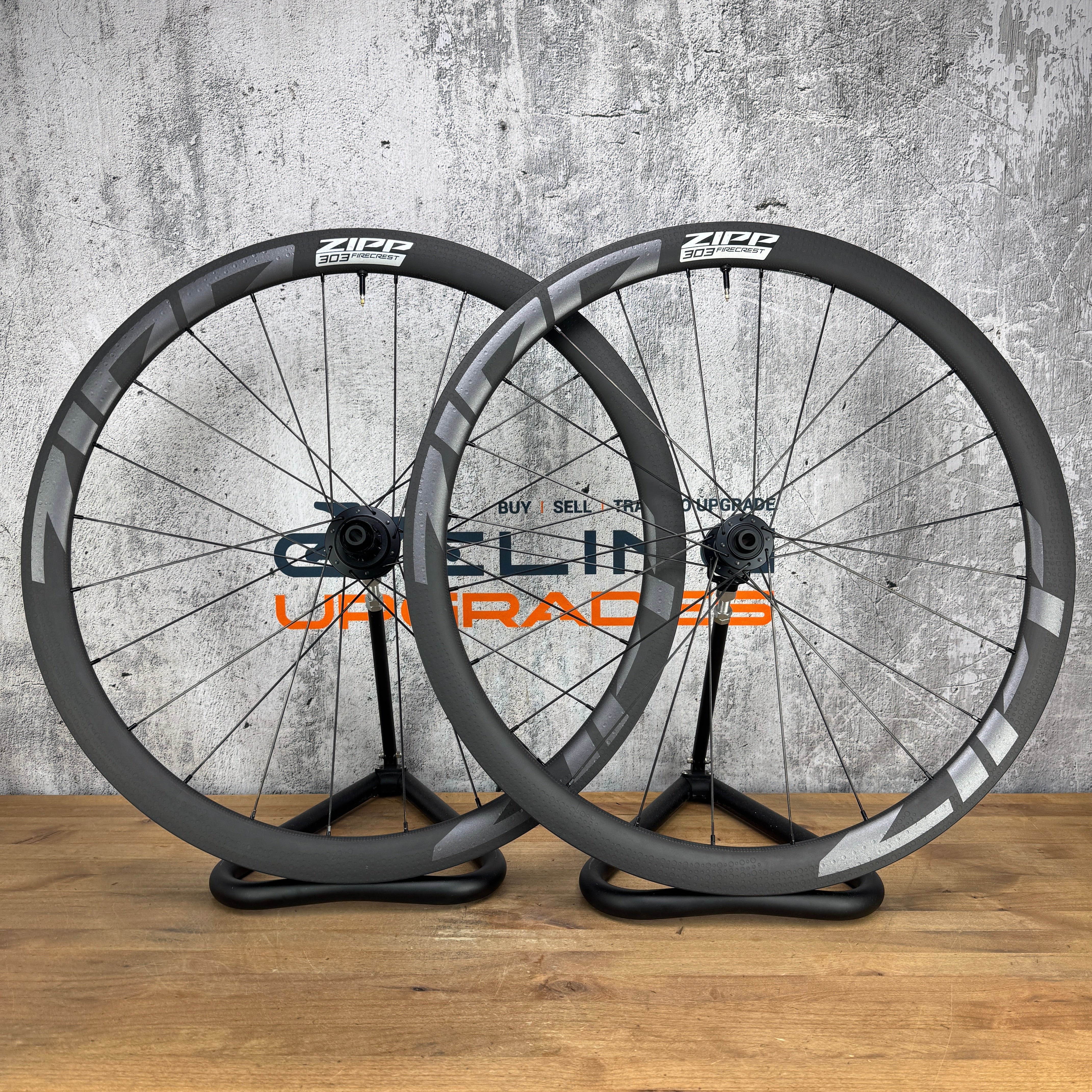 Ridden Once! Zipp 303 Firecrest Carbon Disc Hookless
