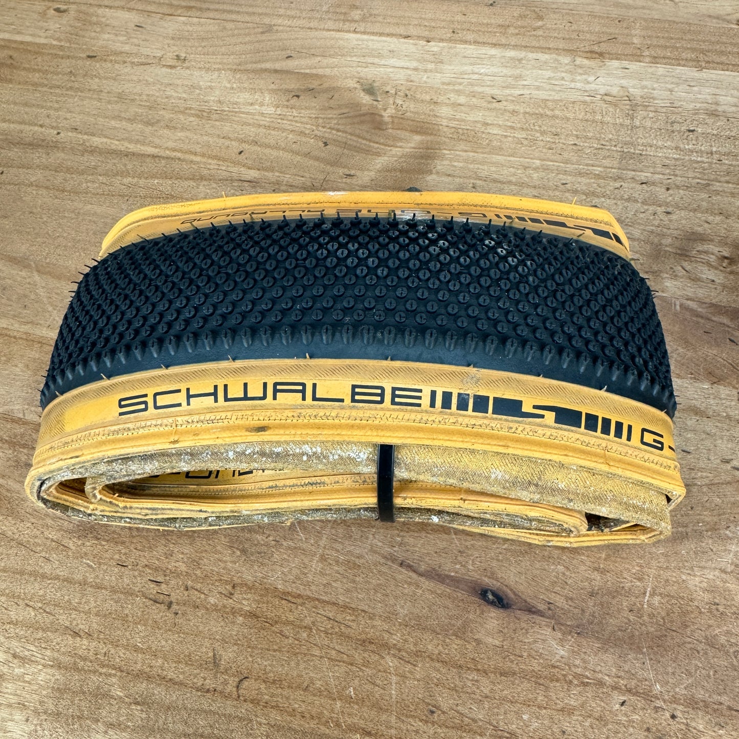 Light Wear Pair Schwalbe G-One Allround TLE 700c x 40mm Tanwall Bike Tires