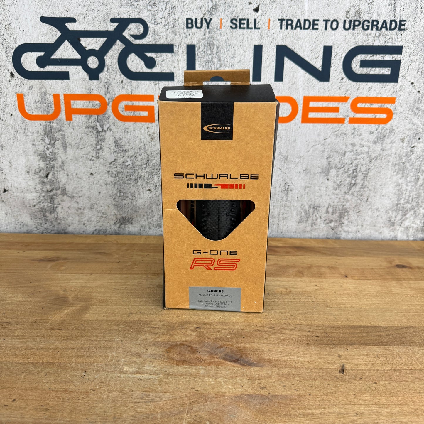 New! Schwalbe G-One RS 700c x 40mm Tubeless Gravel Single Tire MSRP $88