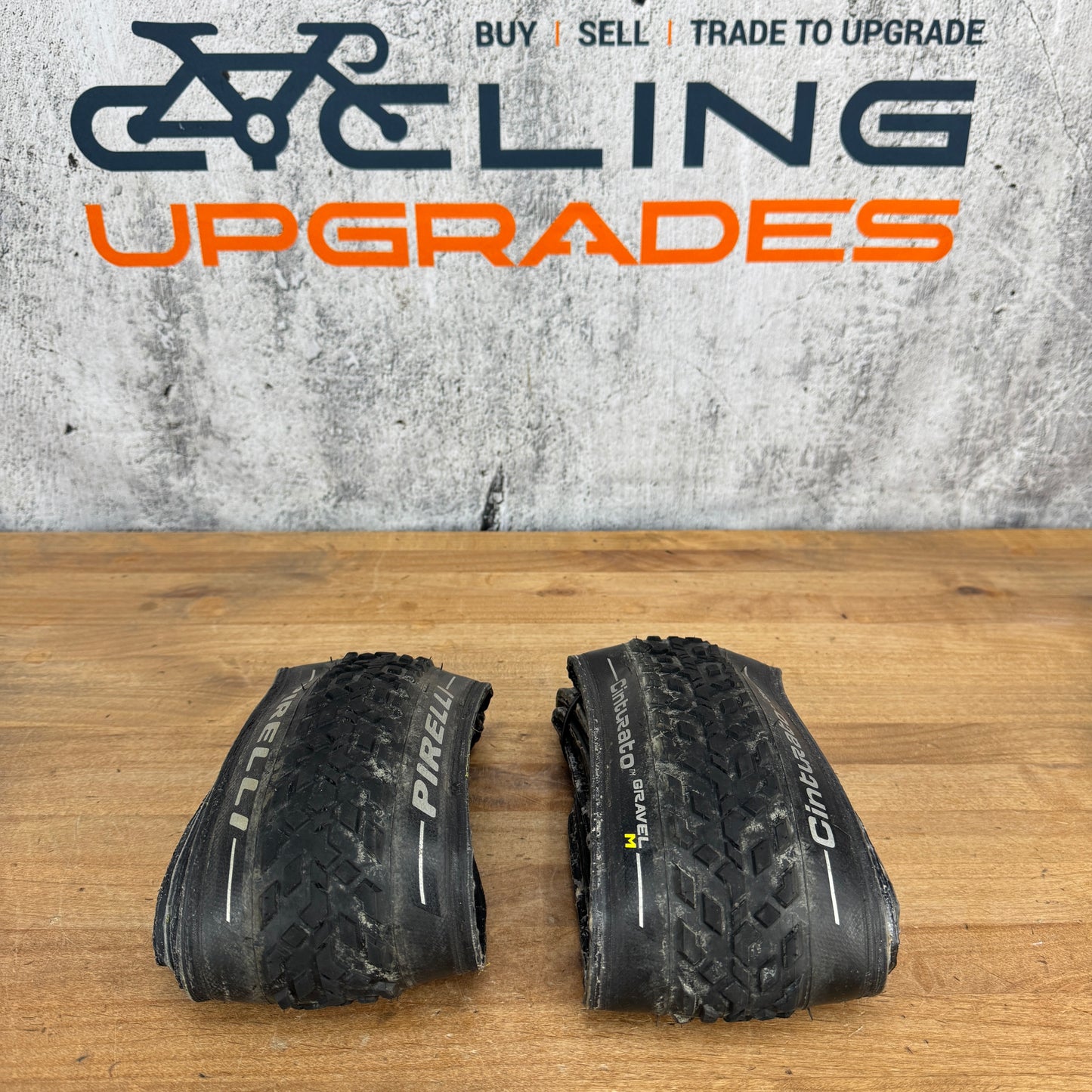 Low Mile! Pair Pirelli Cinturato Gravel M 700c x 40mm Tubeless Gravel Bike Tires