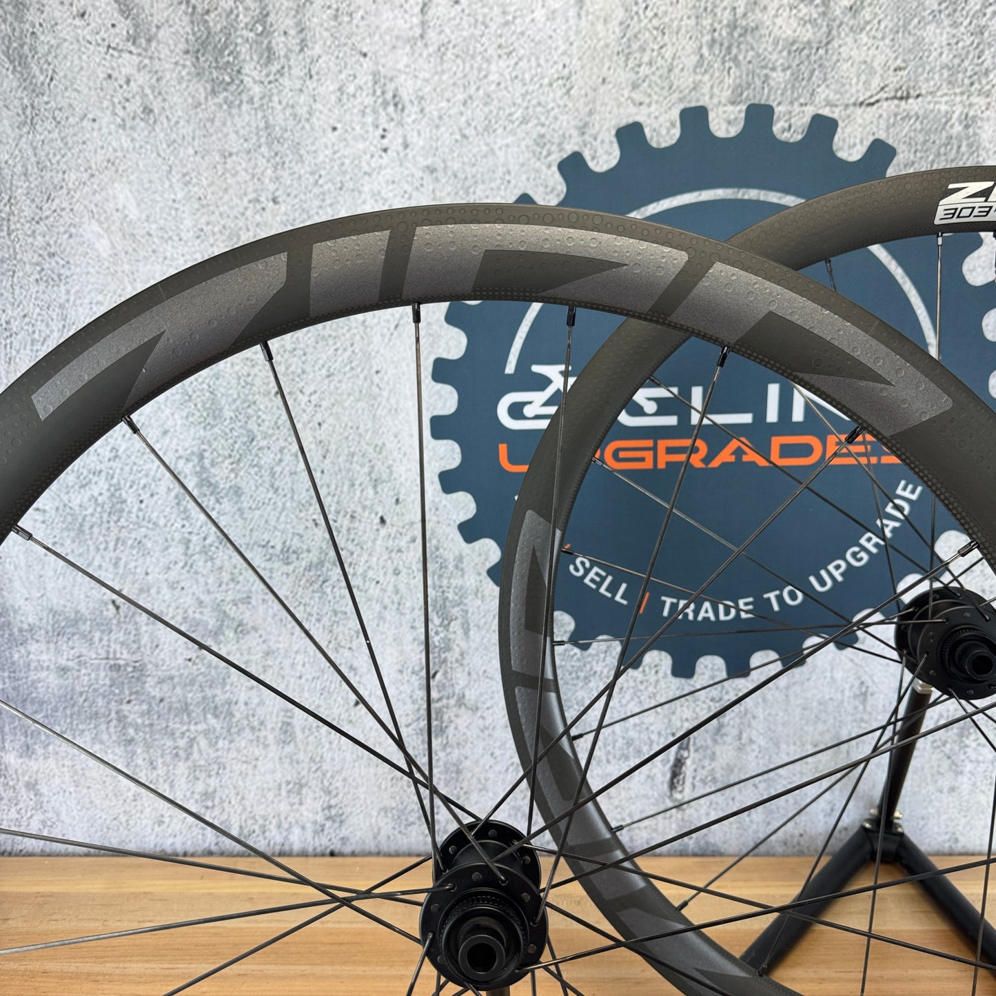 Mint! Zipp 303 Firecrest ZR1 DB Carbon Tubeless Hookless Disc Wheelset 700c 1416g