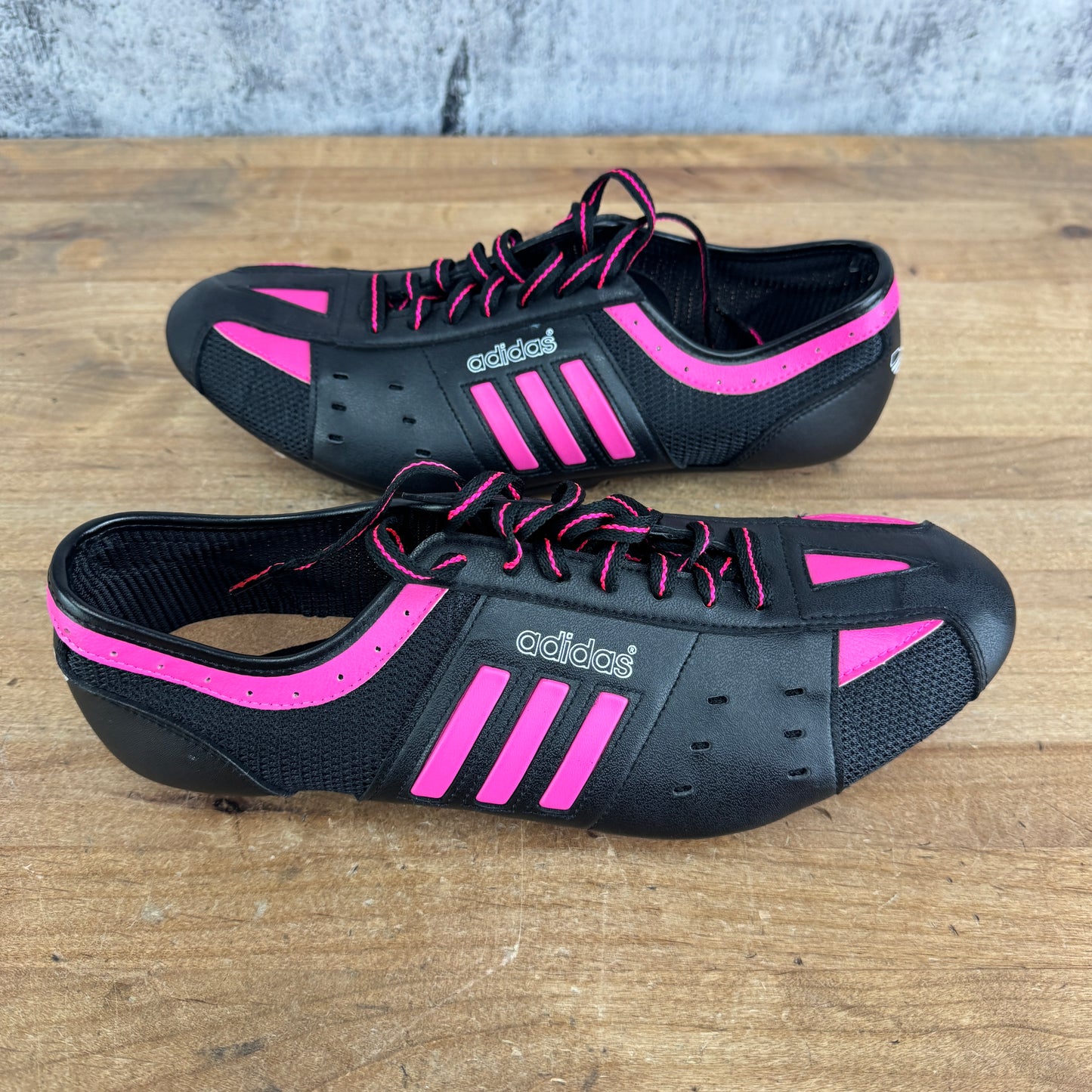 New! Adidas Giro 2 EU Size 43 Black/Pink Indoor Bike Cycling Shoes