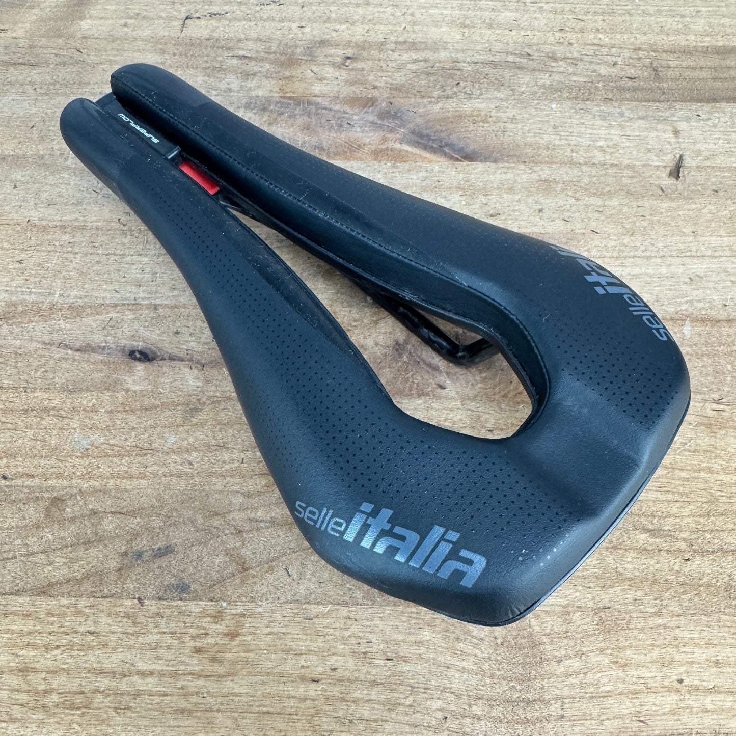 Selle Italia Watt Kit Carbonio Superflow 7x9mm Carbon Rails 132mm U3 Saddle 196g