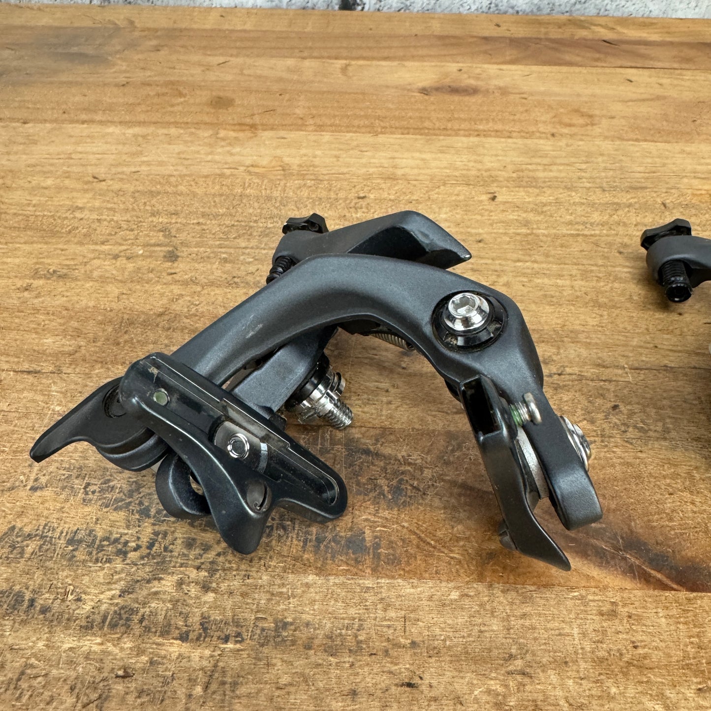 Shimano Ultegra BR-R8010RS & BR-R8010F Direct-Mount Rim Brake Calipers 328g