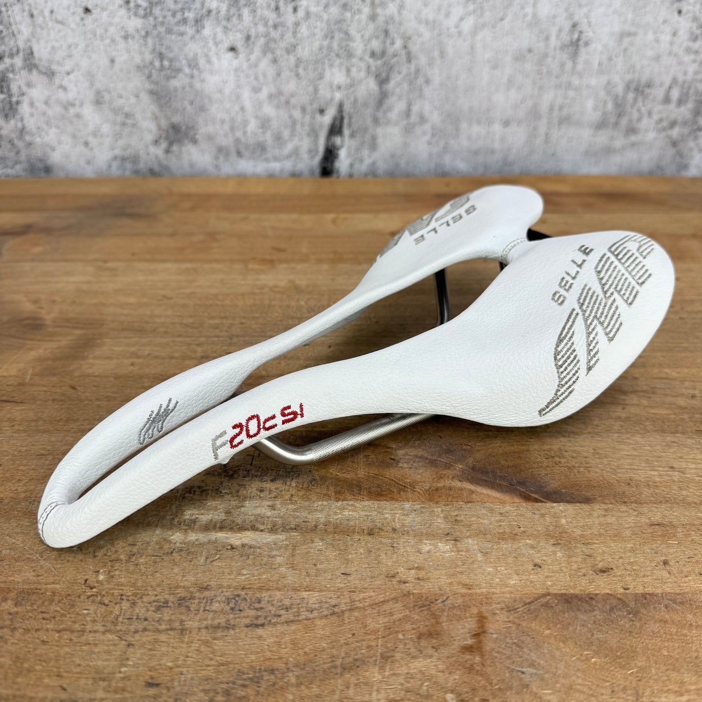 Selle SMP F20C s.i. White 135mm 7x7mm Steel Rails Bike Saddle 208g