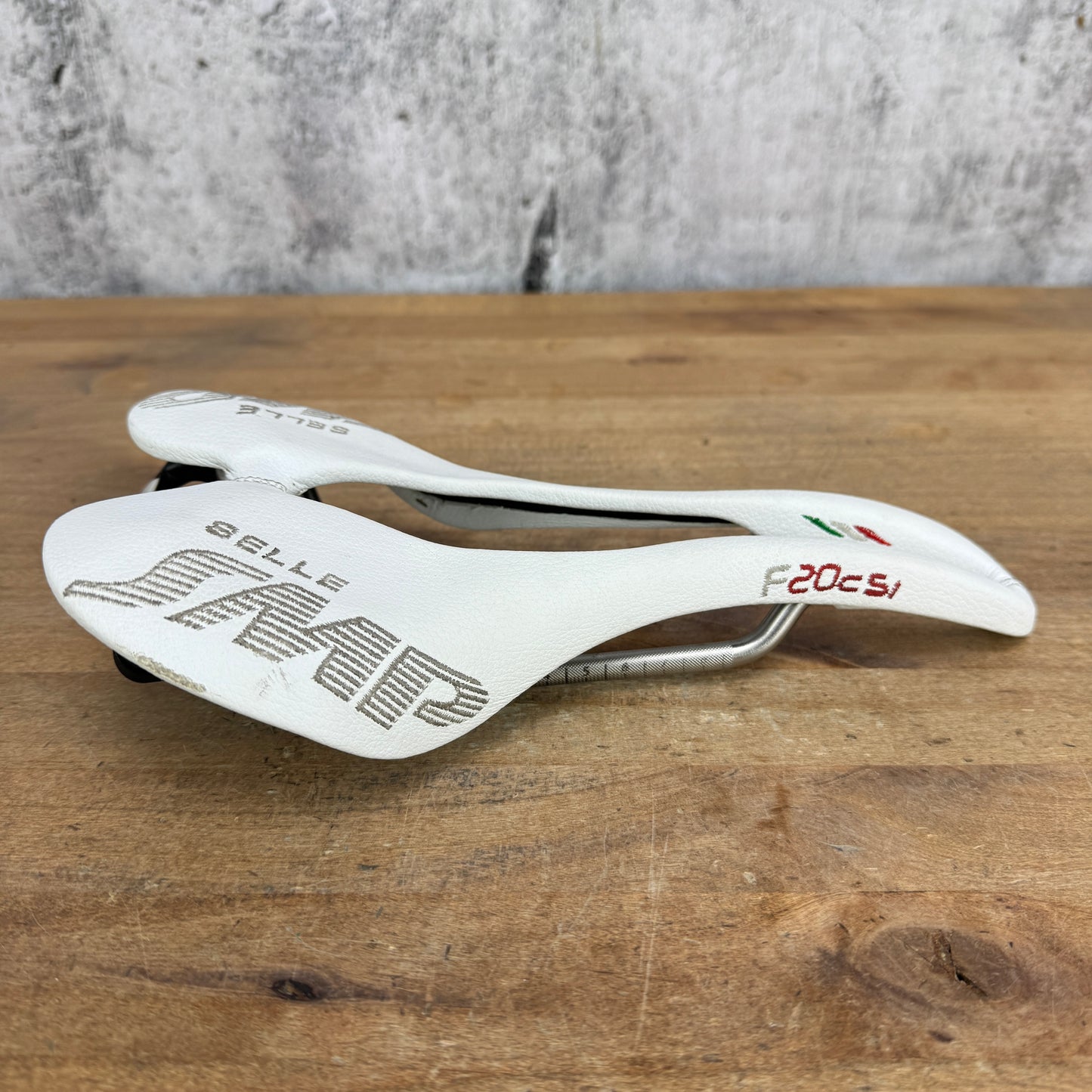 Selle SMP F20C s.i. White 135mm 7x7mm Steel Rails Bike Saddle 208g