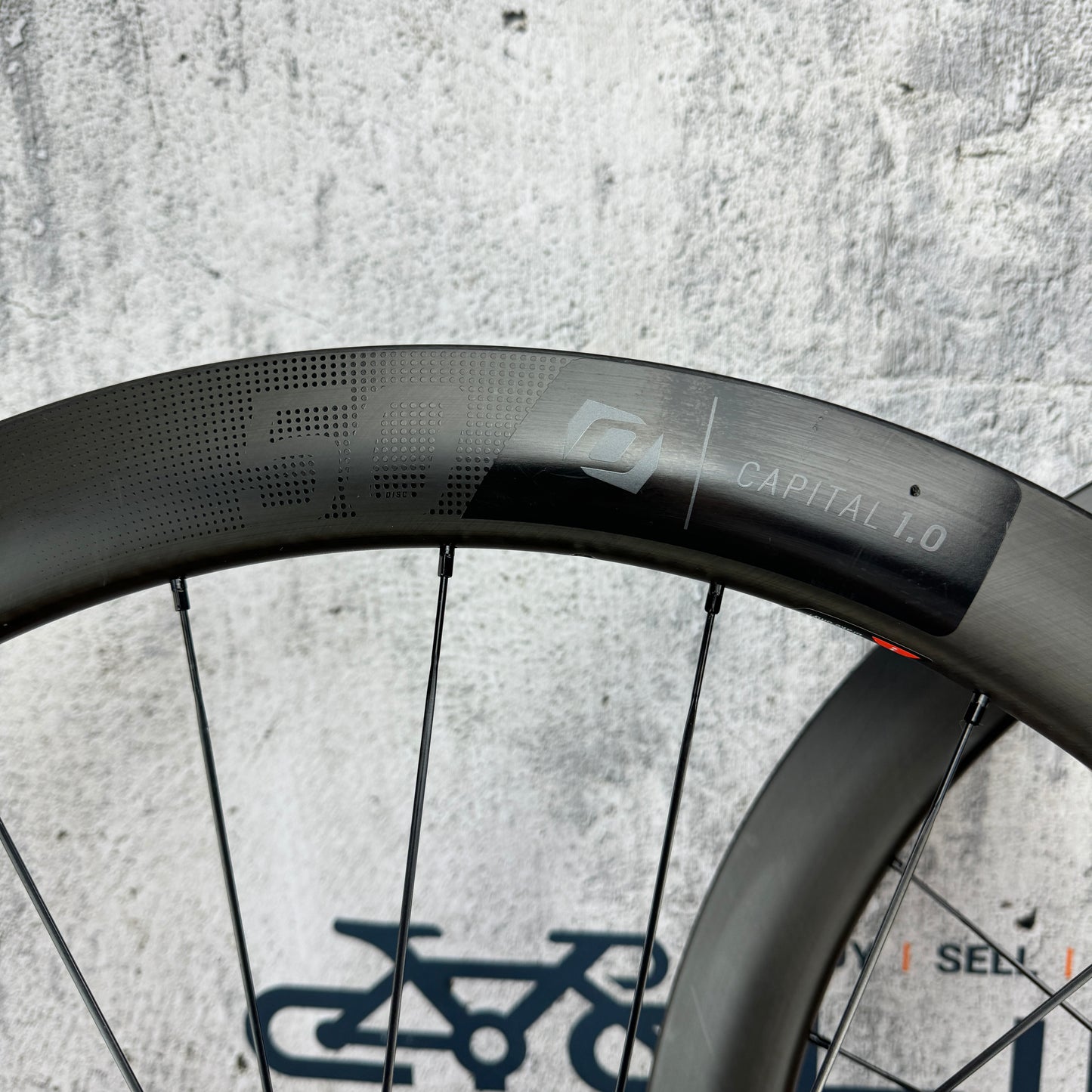 Low Mile! Syncros Capital 1.0 50mm Carbon Tubeless Disc Wheelset 700c 1680g
