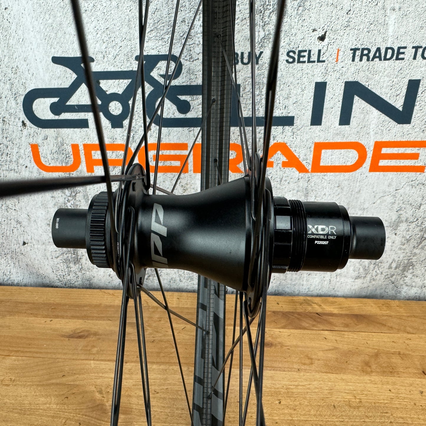 Low Mile! Zipp 101 XPLR Carbon Tubeless Hookless Gravel Disc Wheelset 700c 1707g