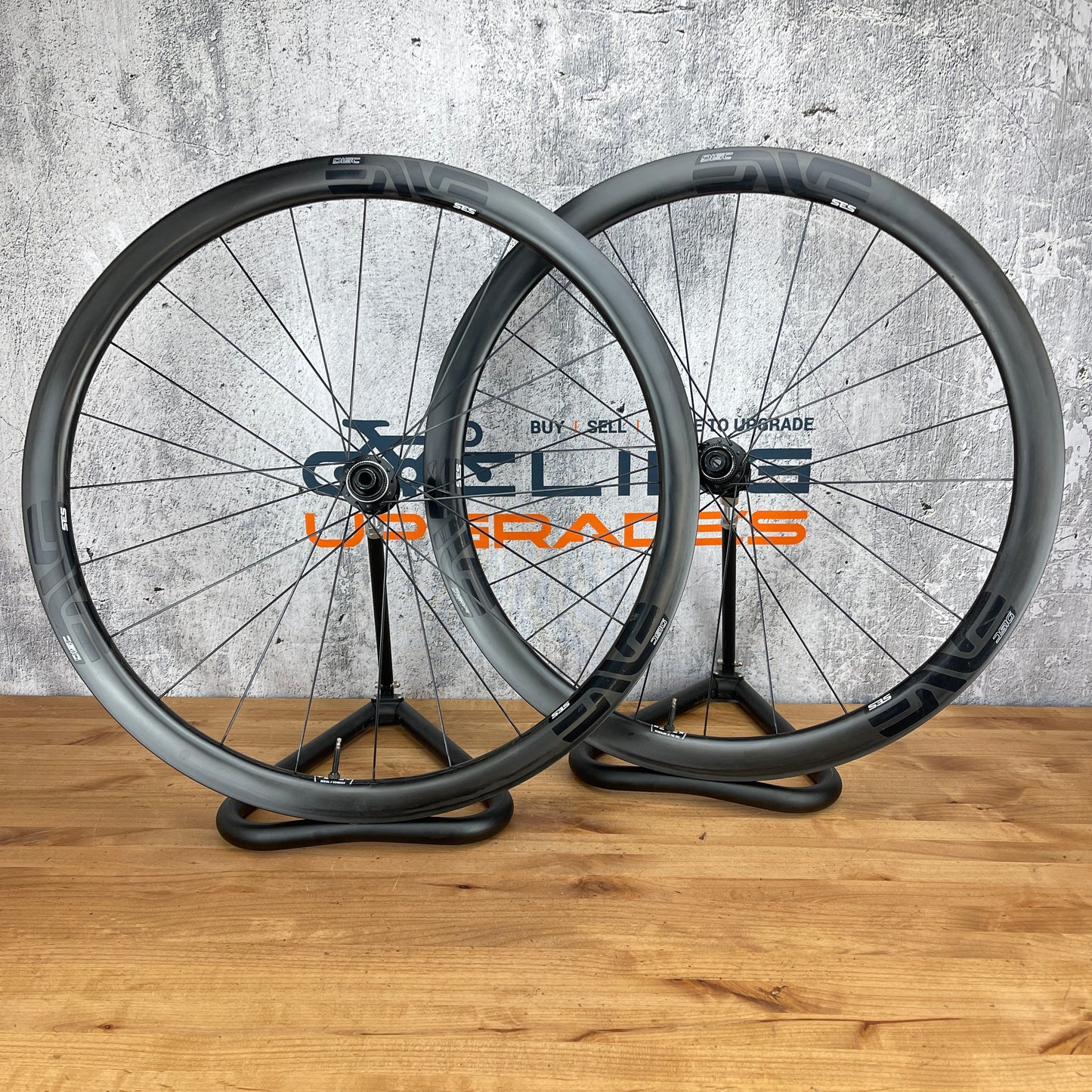 Enve SES 3.4 Carbon Tubeless Wheelset 700c Disc Brake DT Swiss 240s 1446g