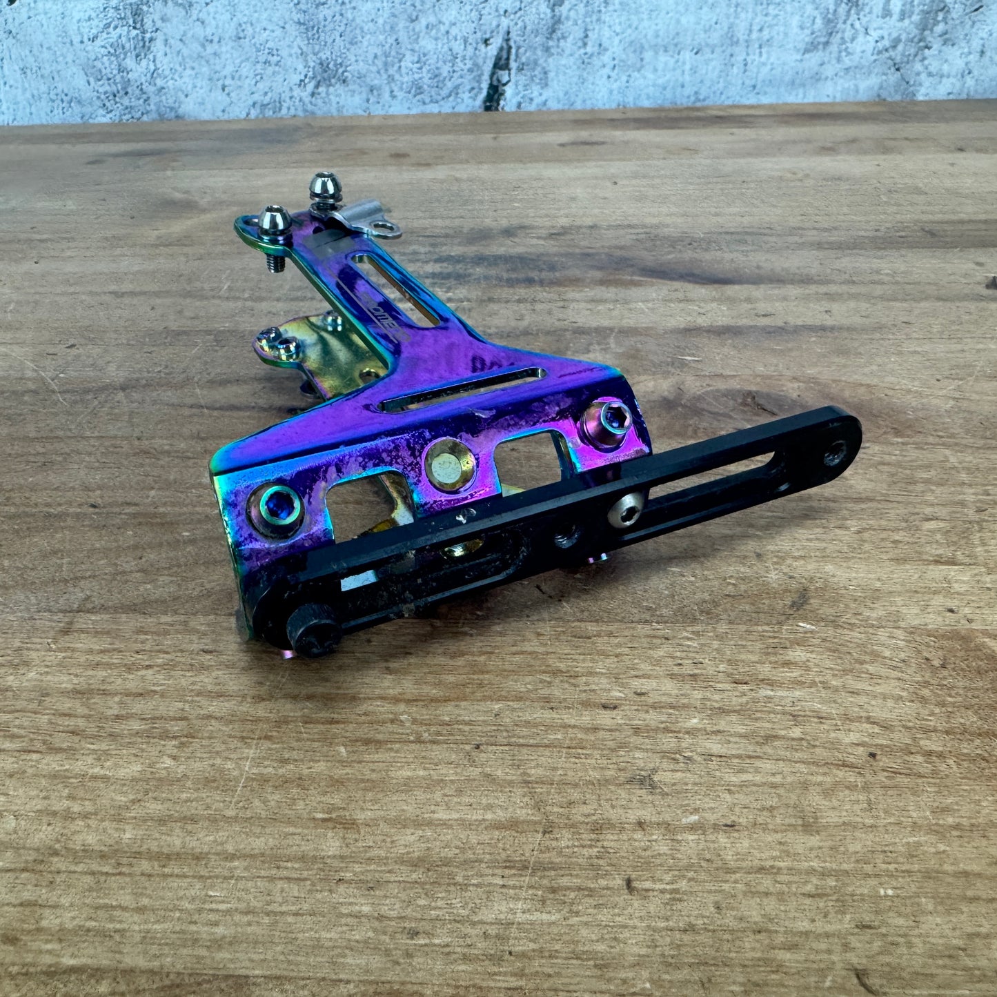 Promend Oilslick FJJ-285 TT/Triathlon Bike Water Bottle Mount 124g