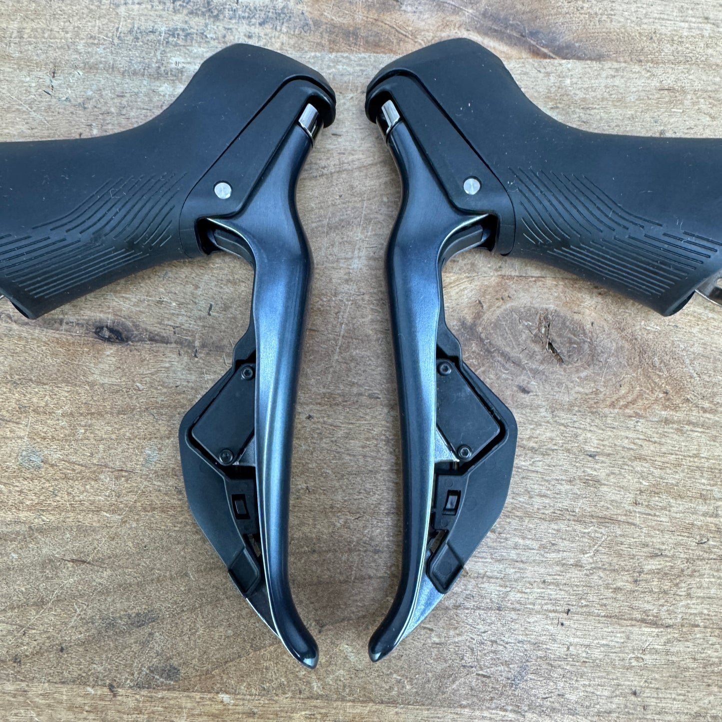 Low Mile! Shimano Ultegra ST-R8150 Di2 Electronic 12-Speed Rim Brake Shifters