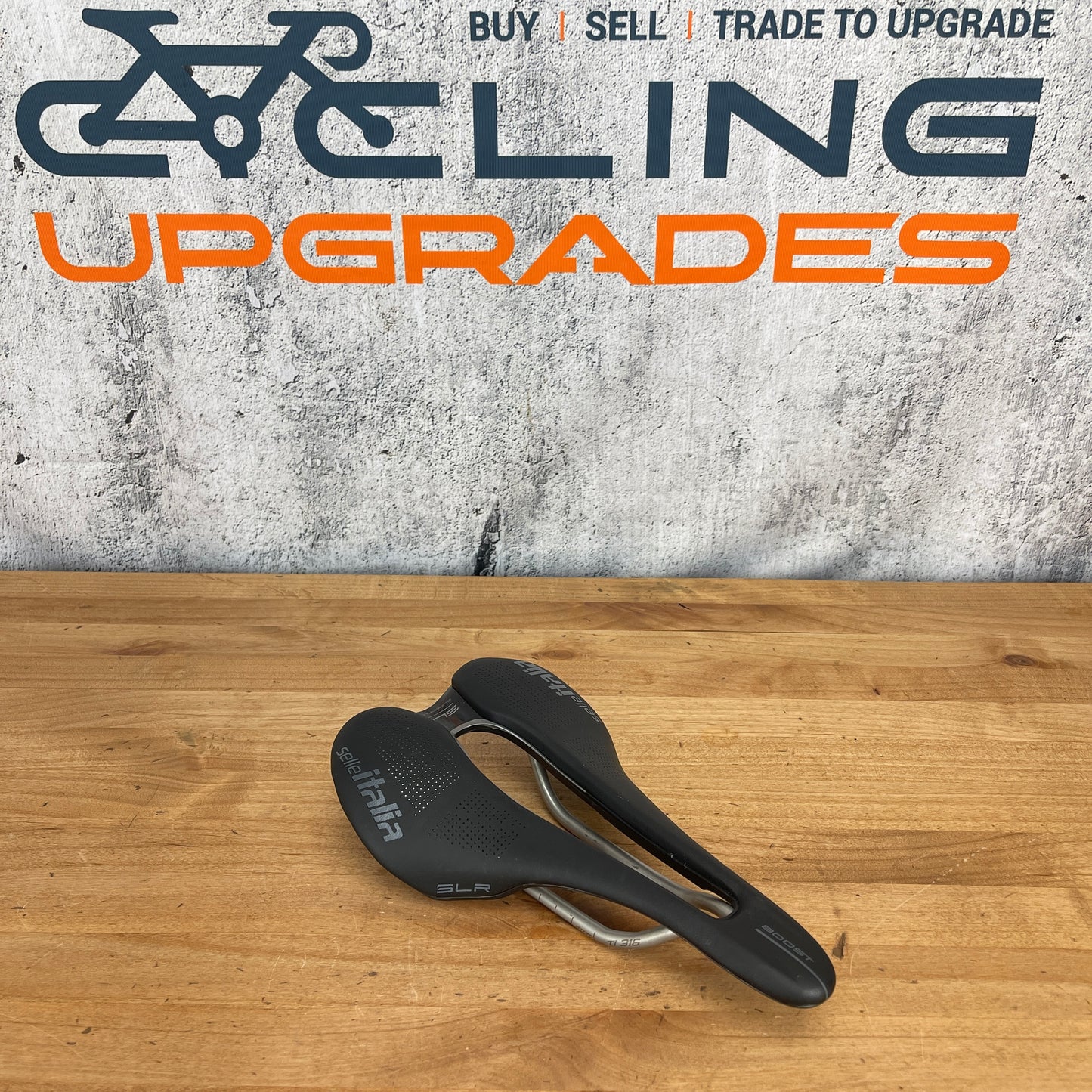 New Takeoff! Selle Italia SLR Superflow Boost 145mm 7x7mm Titanium Rails Saddle