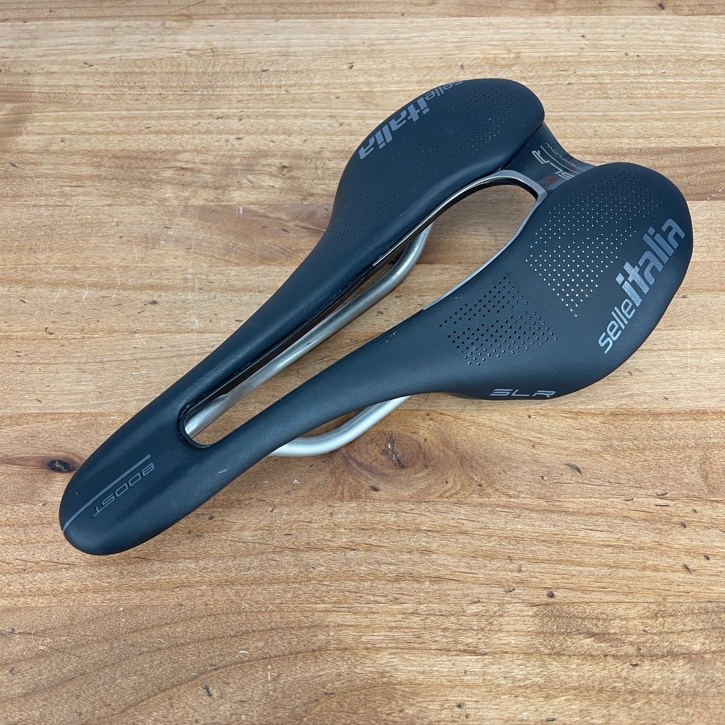 New Takeoff! Selle Italia SLR Superflow Boost 145mm 7x7mm Titanium Rails Saddle