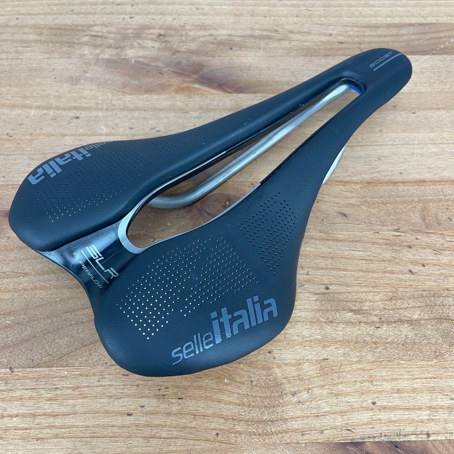 New Takeoff! Selle Italia SLR Superflow Boost 145mm 7x7mm Titanium Rails Saddle