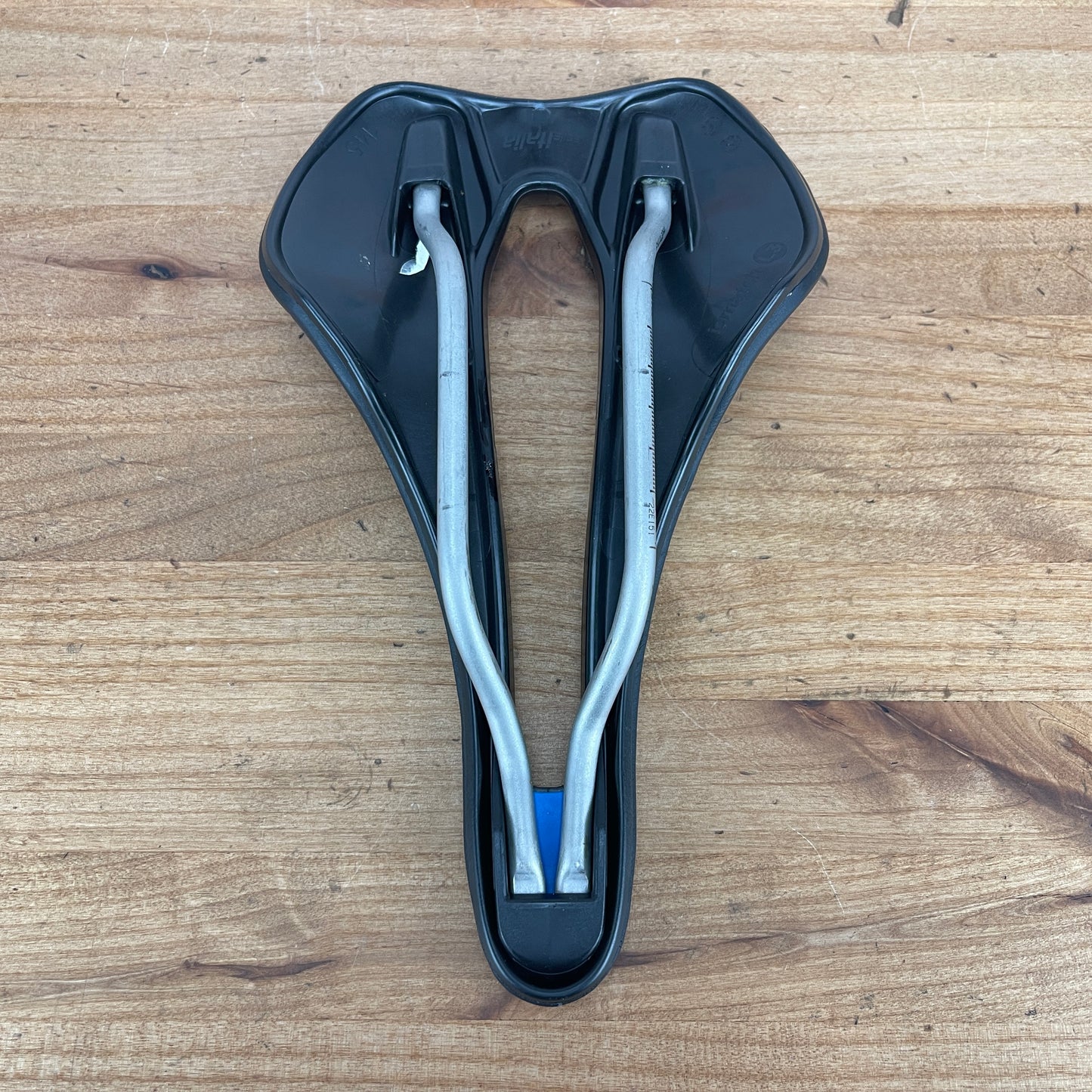 New Takeoff! Selle Italia SLR Superflow Boost 145mm 7x7mm Titanium Rails Saddle