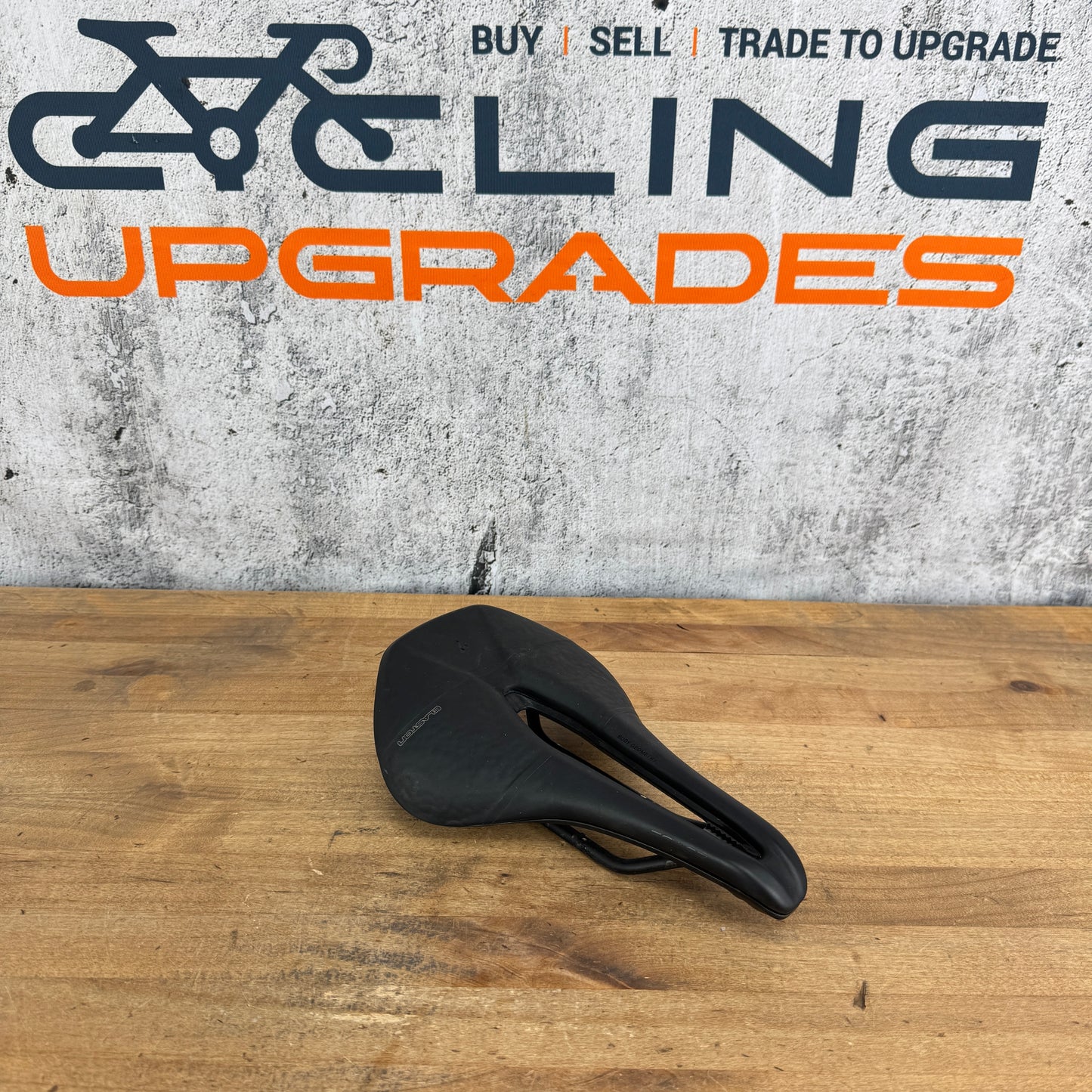 Specialized Power Pro w/ Elaston 7x7mm Titanium Rails 143mm Saddle 226g