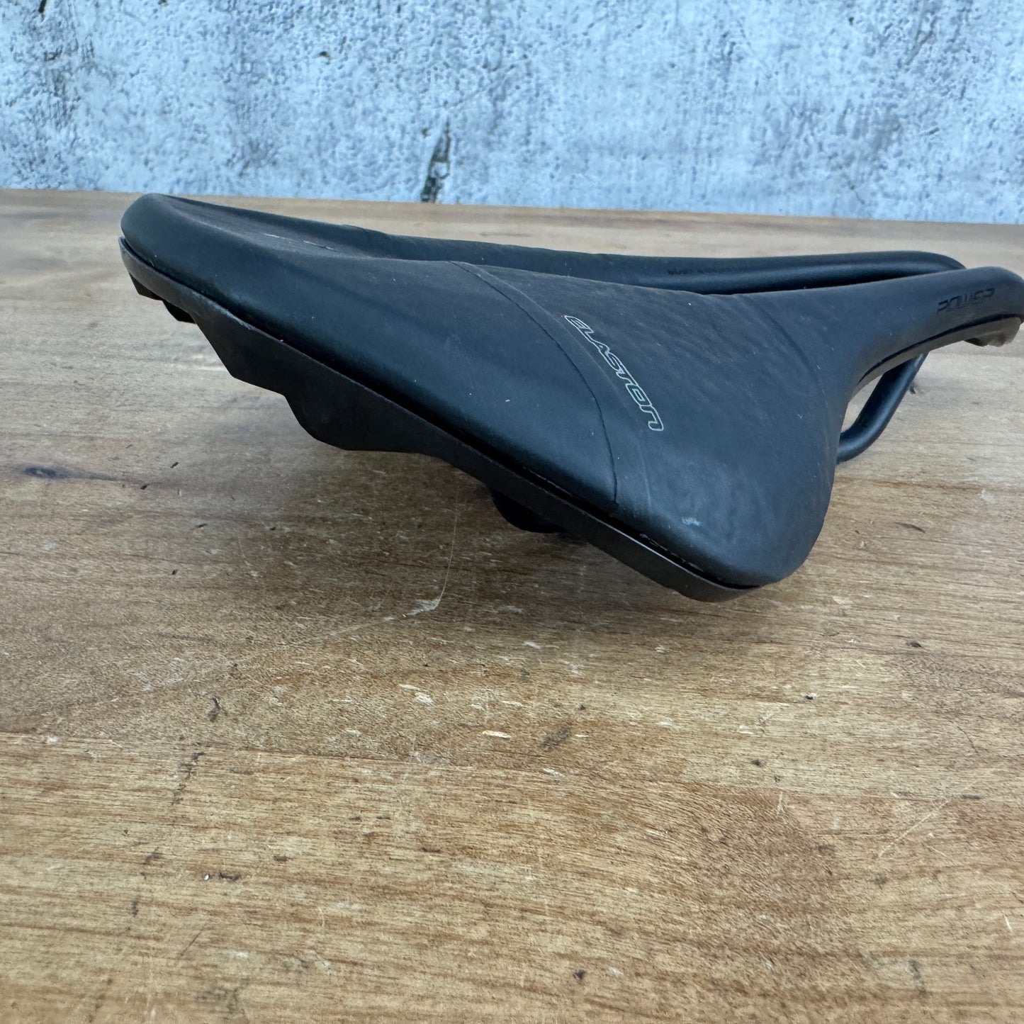 Specialized Power Pro w/ Elaston 7x7mm Titanium Rails 143mm Saddle 226g