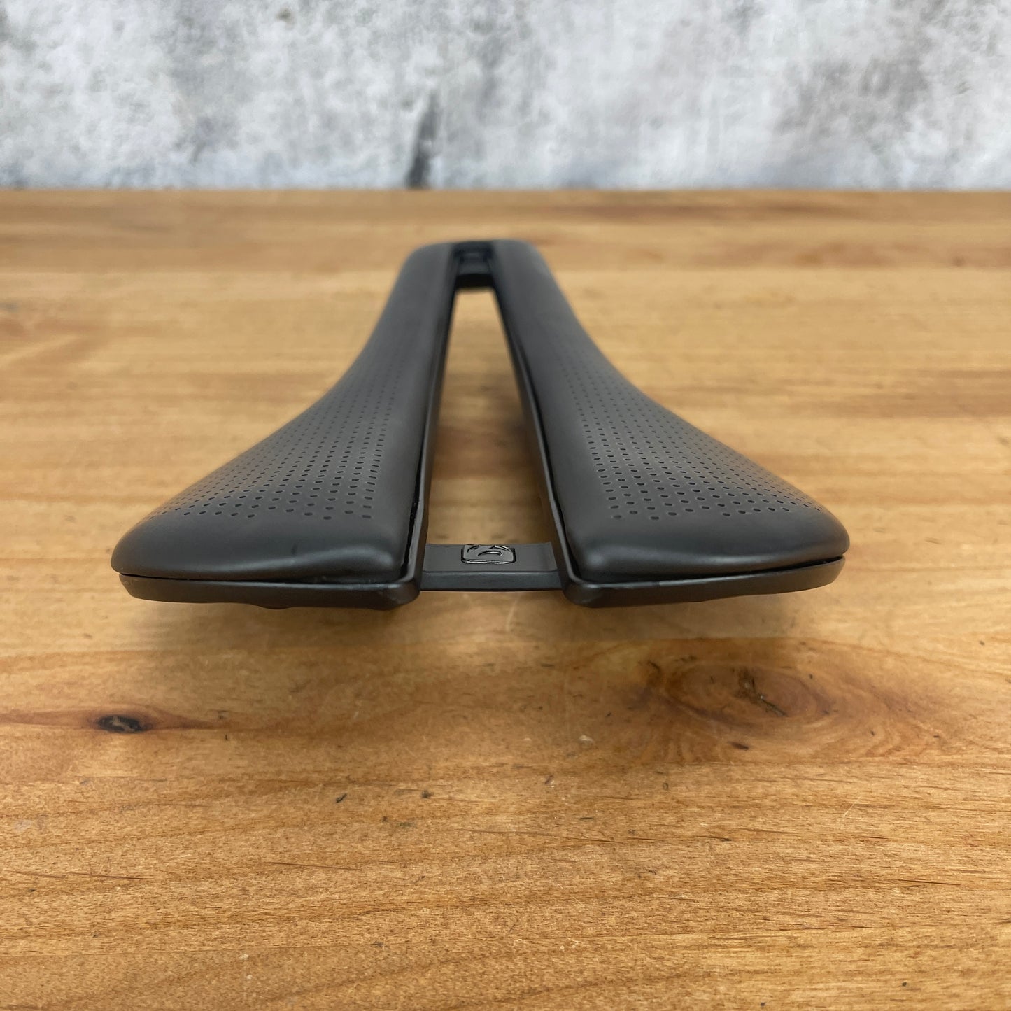 Bontrager Aeolus Pro 145mm 7x10 mm Carbon Rails Bike Saddle 170g