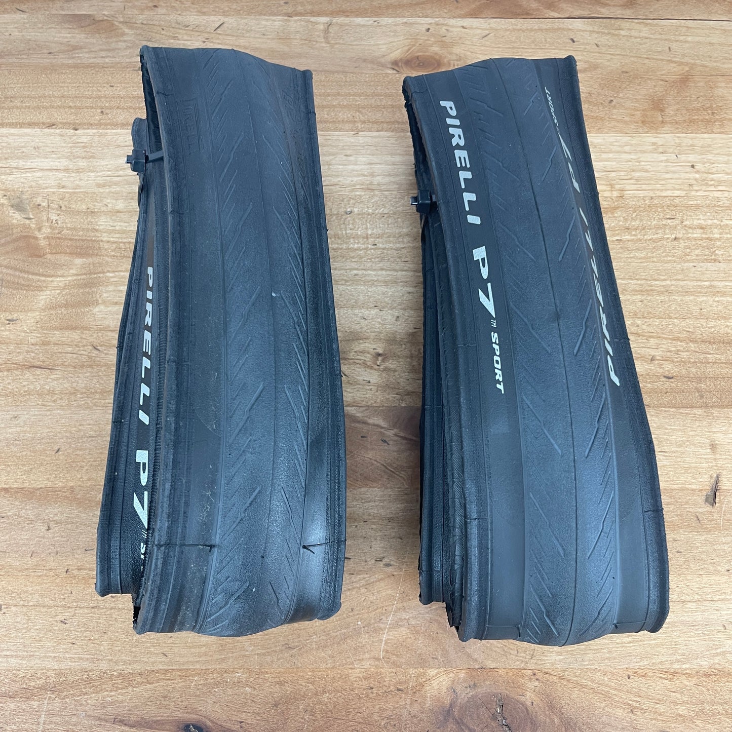 New! Pair Pirelli P7 Sport 700c x 28mm Road Bike Clincher Tires