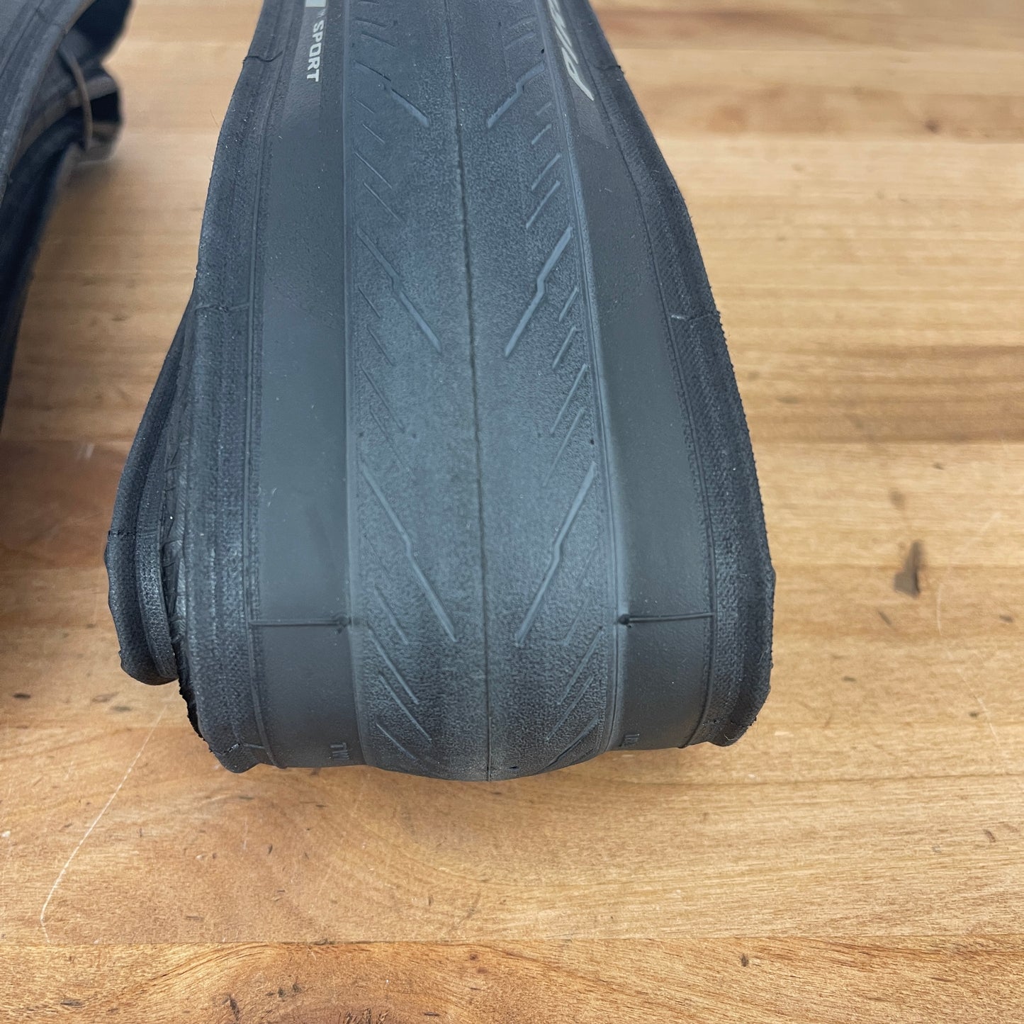 New! Pair Pirelli P7 Sport 700c x 28mm Road Bike Clincher Tires