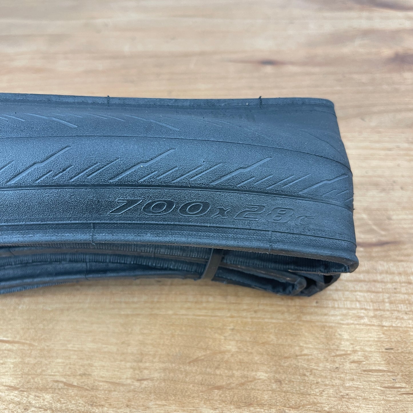 New! Pair Pirelli P7 Sport 700c x 28mm Road Bike Clincher Tires