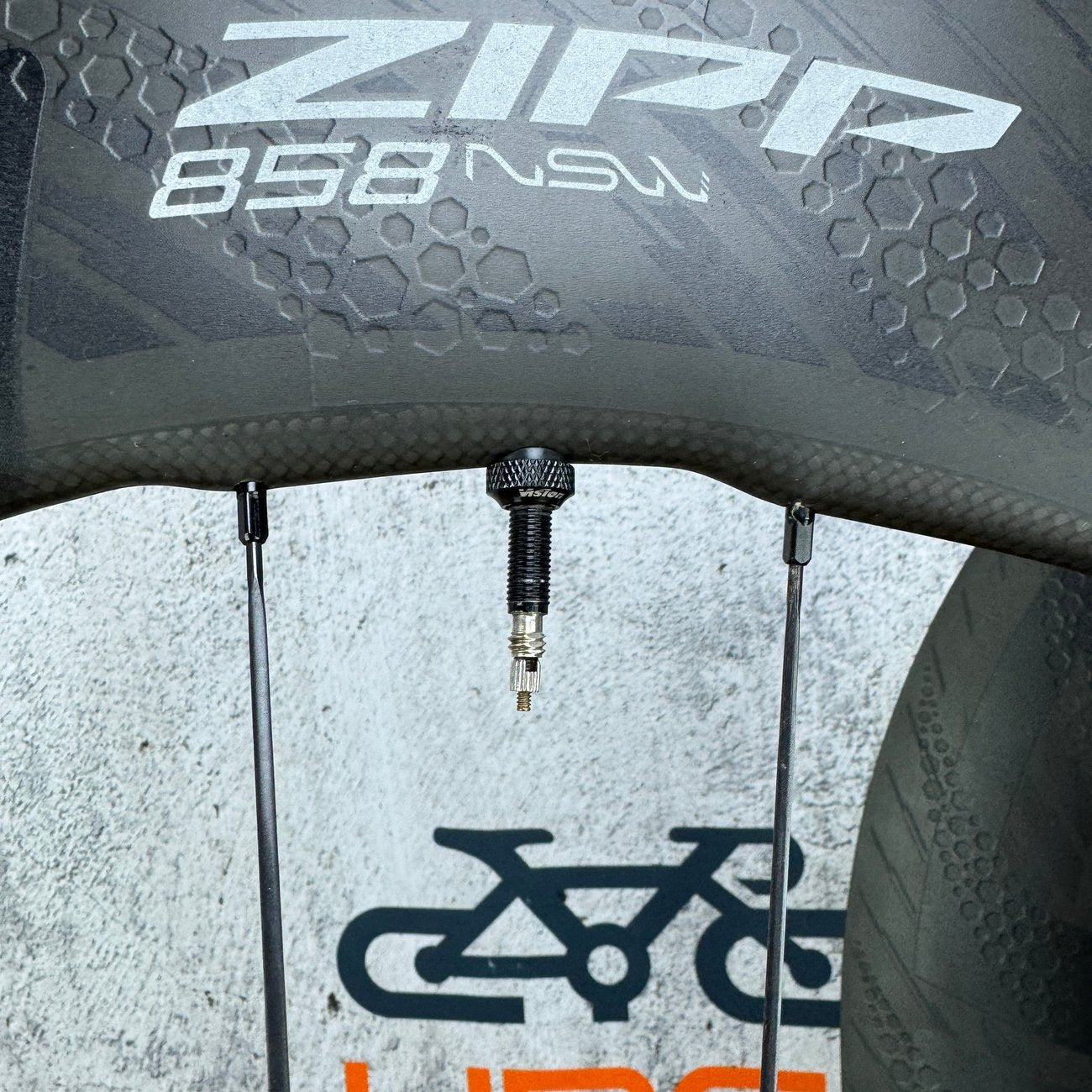Low Mile! Zipp 858 NSW Carbon TT/Tri Tubeless Disc Bike Wheelset 1540g Cognition