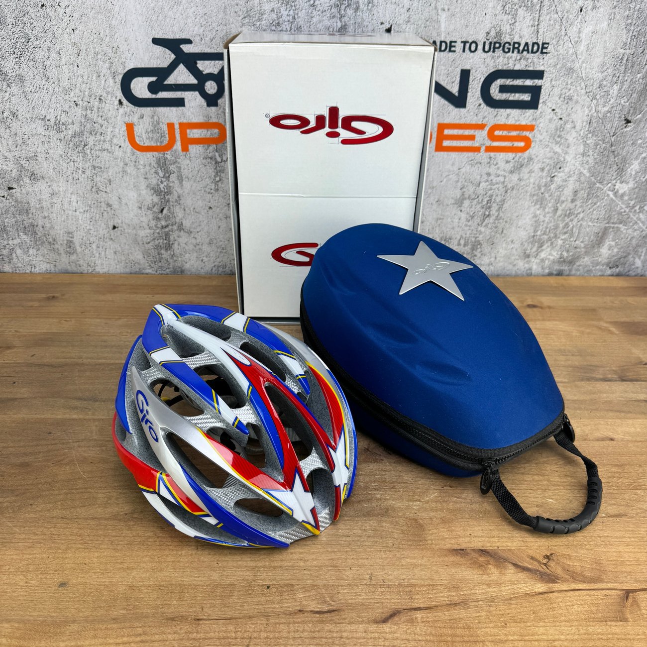 New! 2004 Giro Atmos Helmet Armstrong 6th TDF Cycling Memorabilia Comm