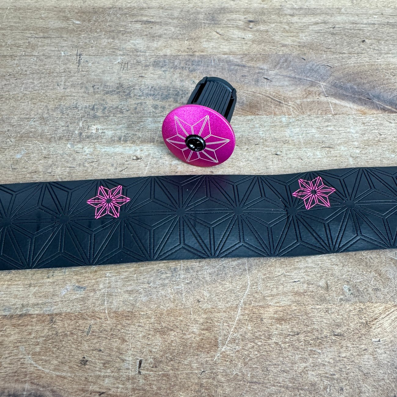 New! Supacaz Super Sticky Kush Neon Pink Handlebar Bar Tape MSRP $50