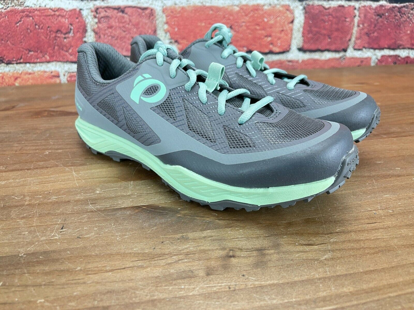 Pearl iZumi X-Alp Canyon Women's 40(EU)9.5(US) MTB Mountain Bike Shoes 2-Bolt