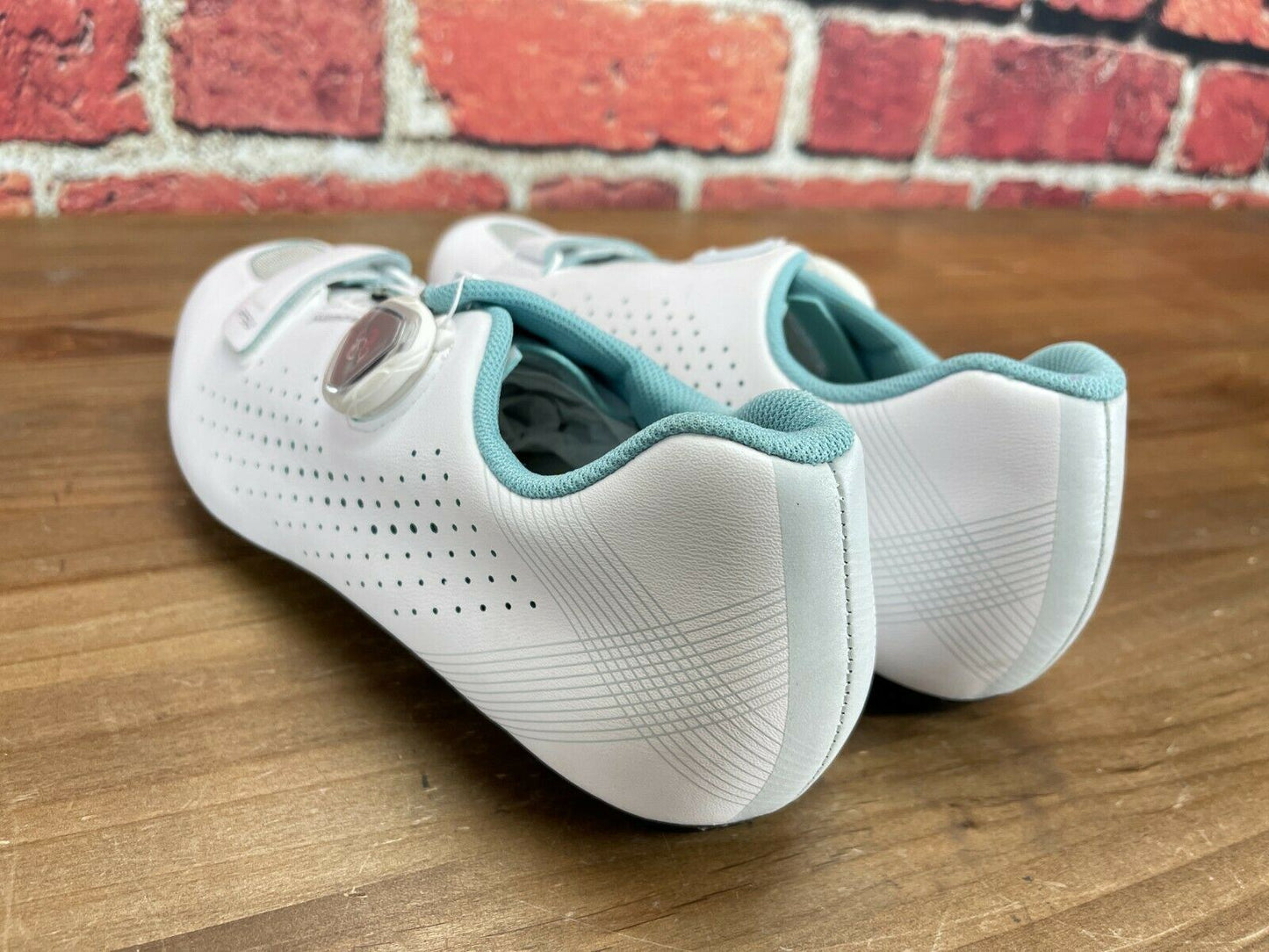Shimano RP5 Women's 40(EU) 9.5(US) Road Cycling Shoes 3-Bolt White/Cyan