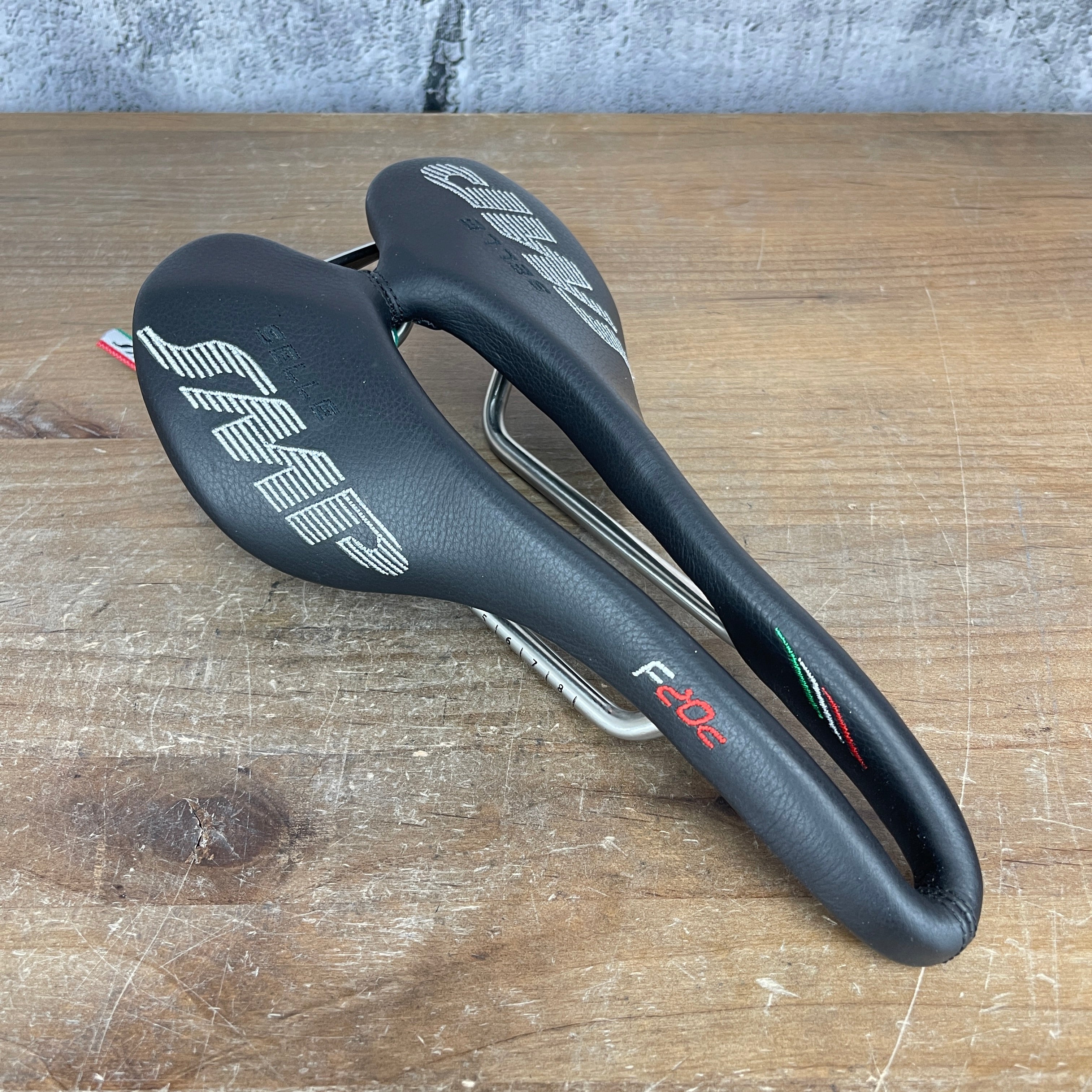 New Selle SMP F20c 7x7mm Alloy Rails 134mm Road Bike Saddle 274g