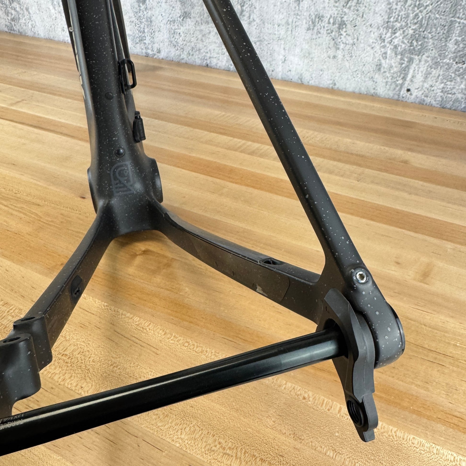 Low Mile! 2025 Trek Checkmate SLR Small Black Carbon Gravel Bike Frameset 2433g