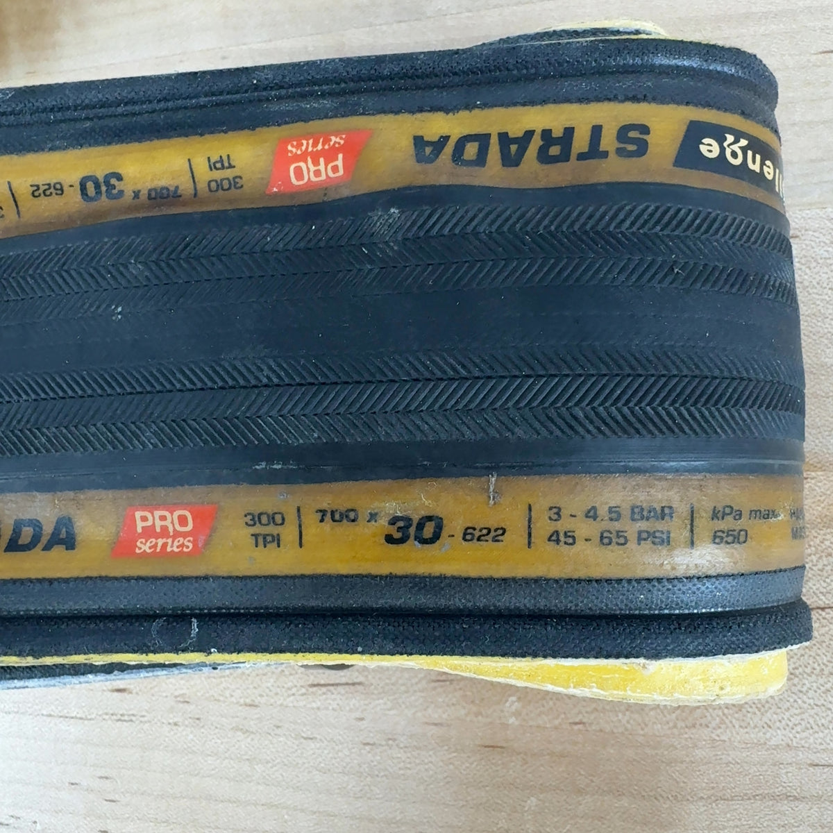 Low Mile! Pair Challenge Strada Pro 700c x 30mm Tubeless Tanwall Tires 642g — photo 5 of 5