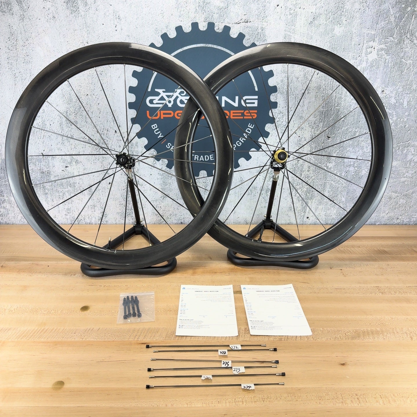 Light Bicycle AIRIA 55d Flyweight Light Bicycle Hub Gen 3 Plus Carbon Wheelset