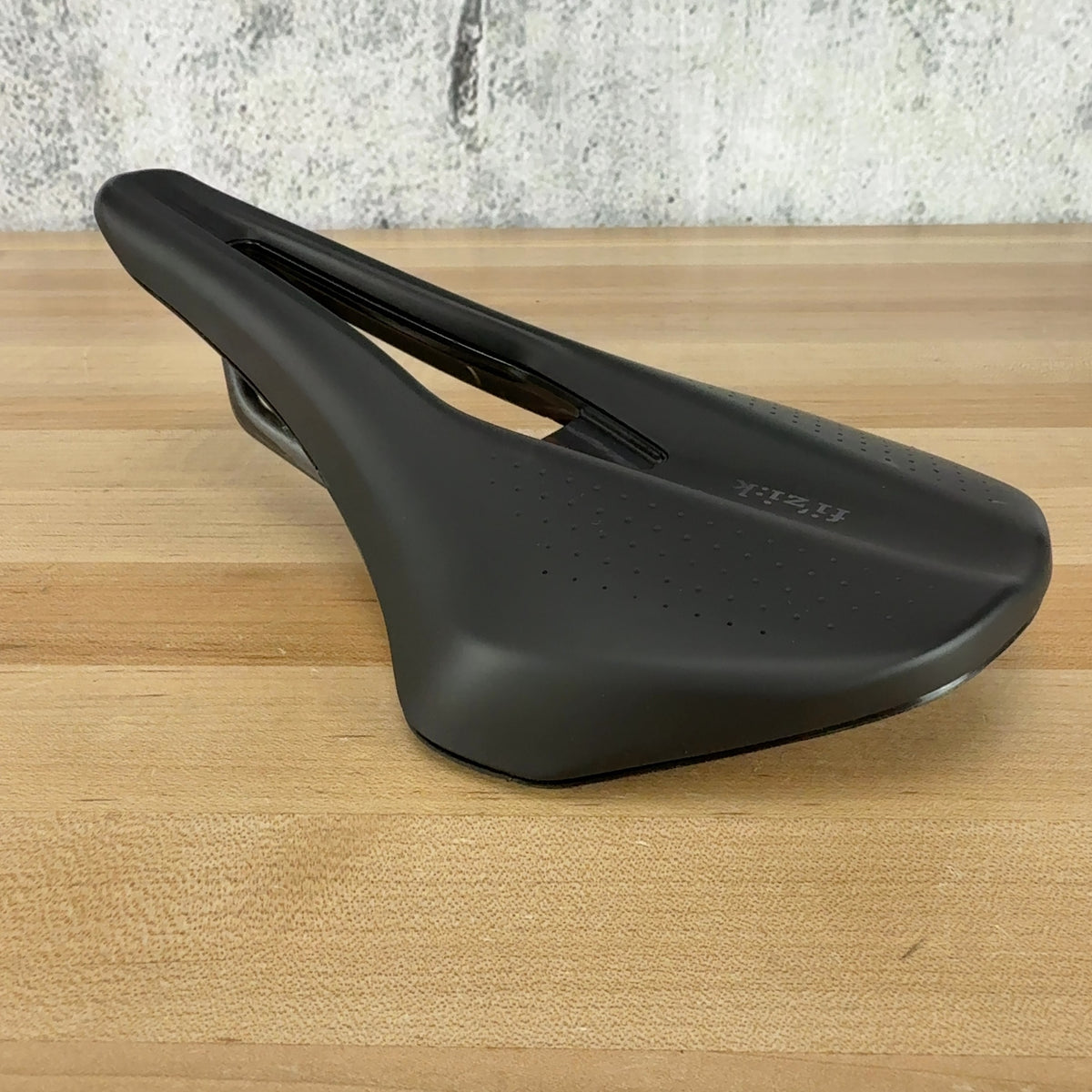 Light Use! Fizik Argo R1 150mm Carbon Rails Bike Saddle Black 202g