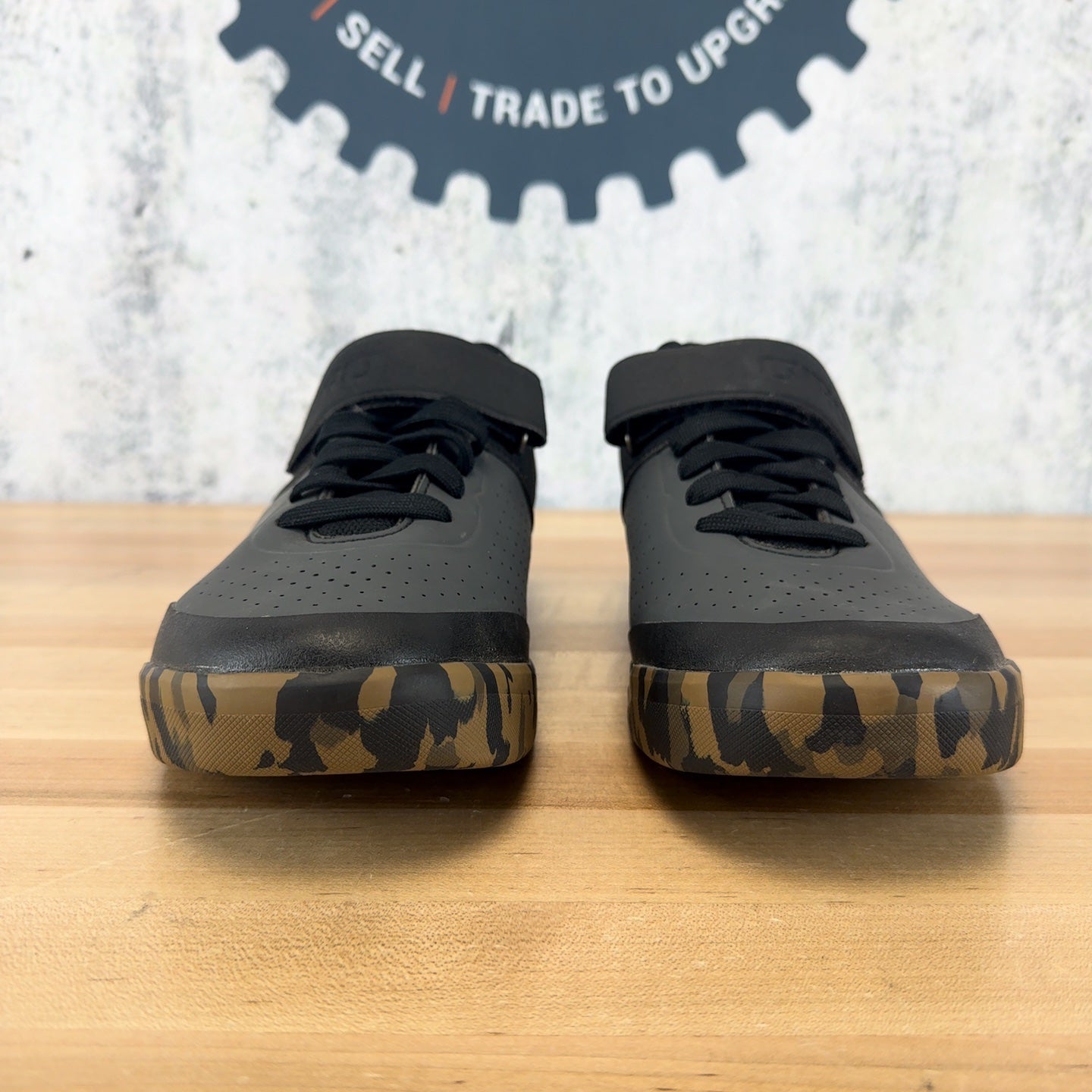 New! Giro Chamber II EU 47 2-Bolt Velcro & Lace Cycling Shoes MSRP $150 Mens 13