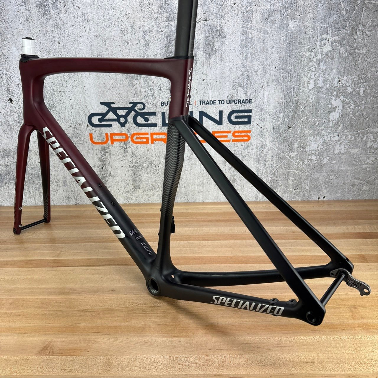 Low Mile! 2022 Specialized Tarmac SL7 58cm Carbon Disc Frameset 700c 1858g